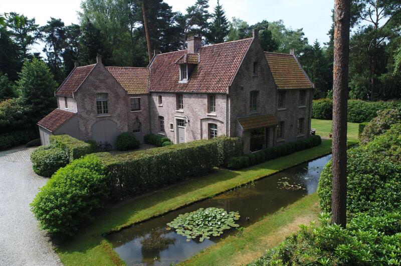 Villa te 's-Gravenwezel