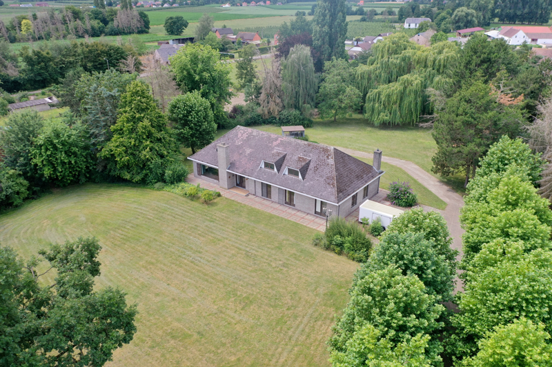 Woning te Nieuwerkerken