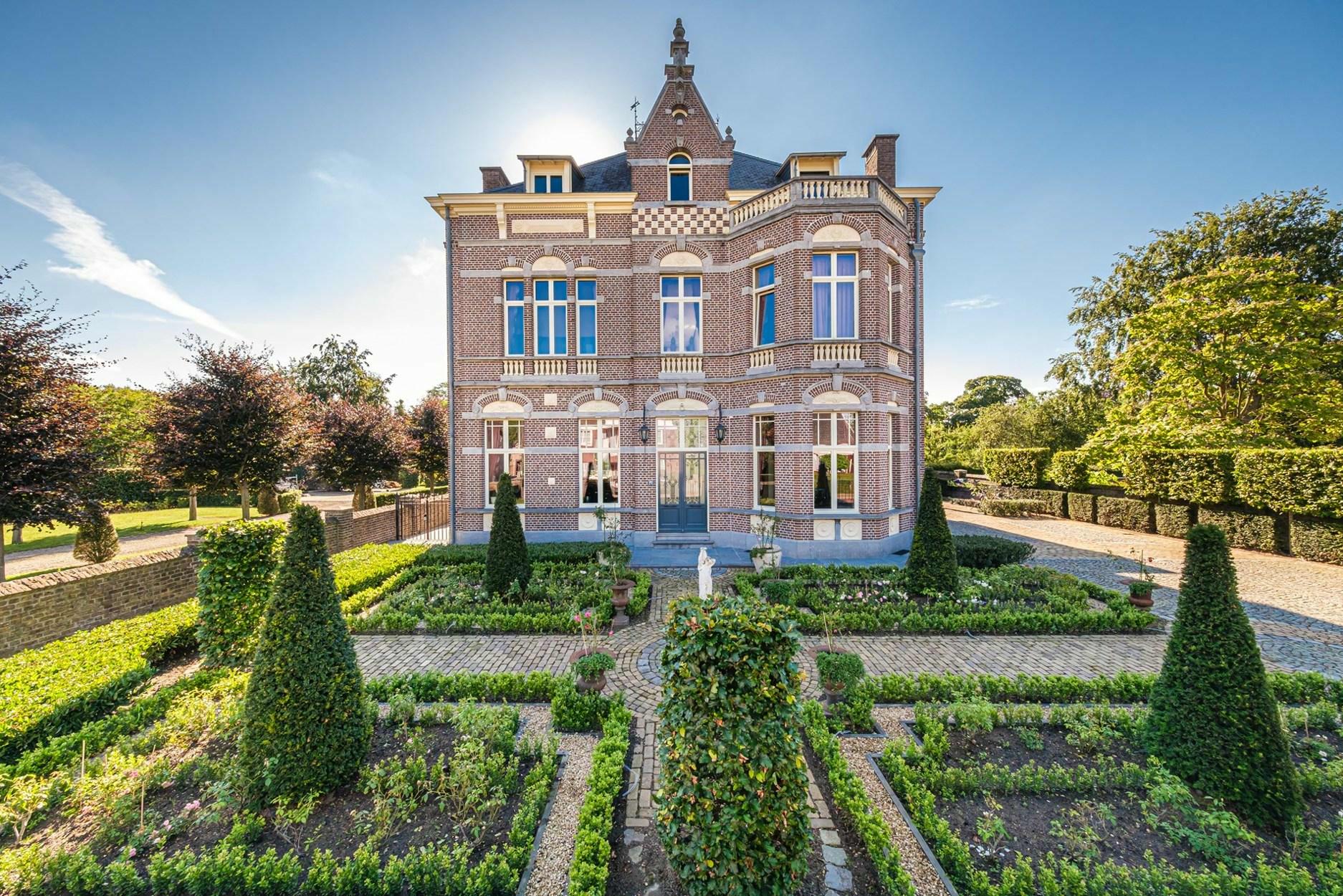 Prachtig 'kasteeltje' met aangelegde Engelse parktuin op ca. 5.000 m² te Pelt (Sint-Huibrechts-Lille) 