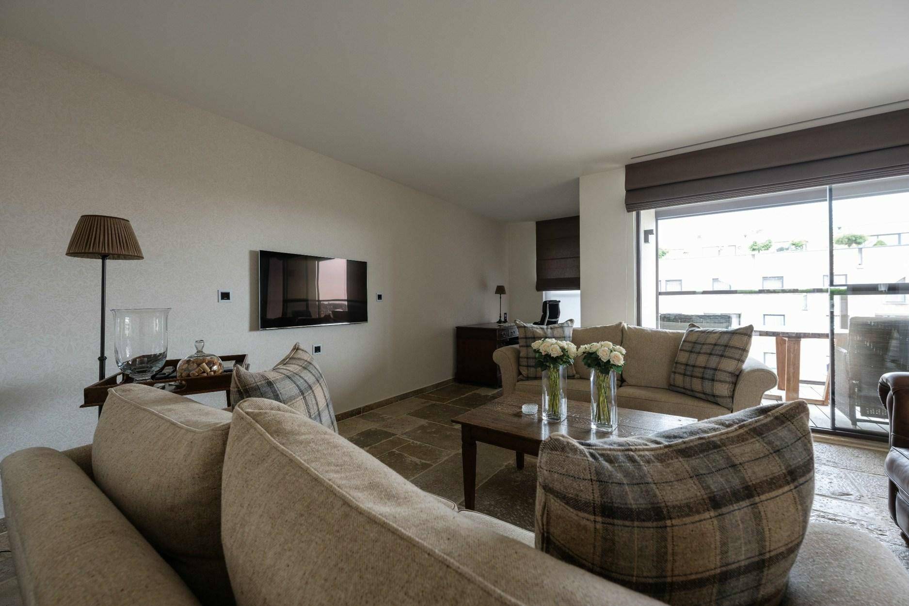 Exclusief luxe appartement met een bewoonbare oppervlakte van 179m2 en terras van 56m2.