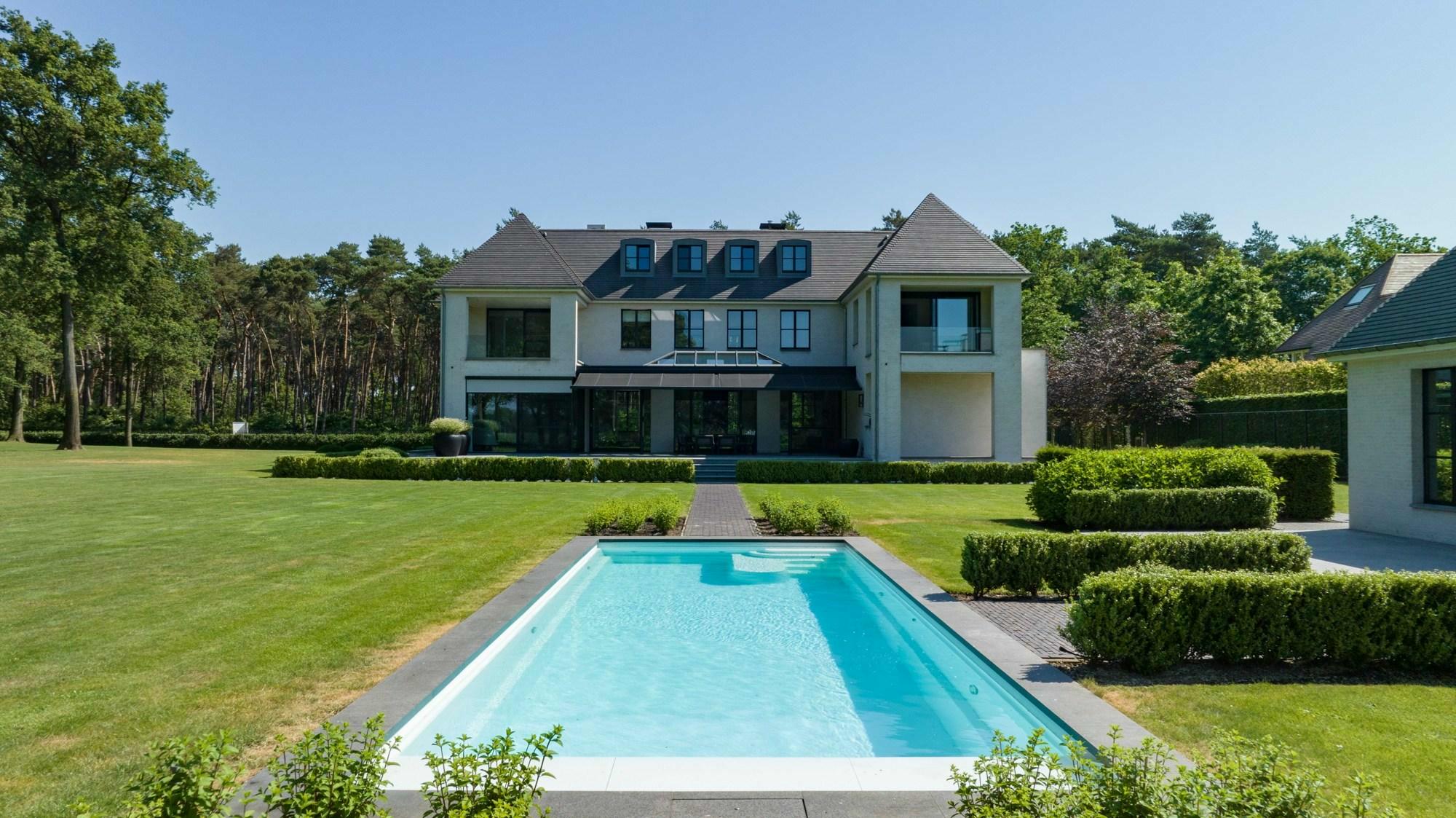 Exclusieve villa op ca. 9.500 m² op prachtige locatie te Oud-Turnhout.