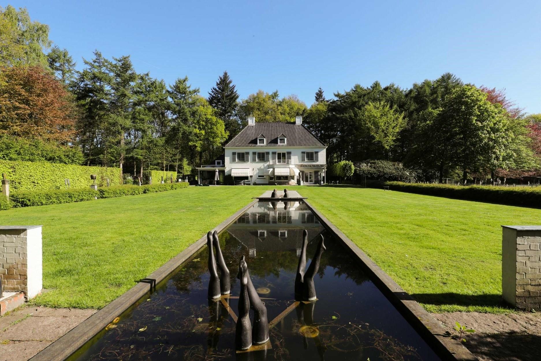 Tijdloze villa op prachtig domein van ruim 8 ha aan de rand van Turnhout