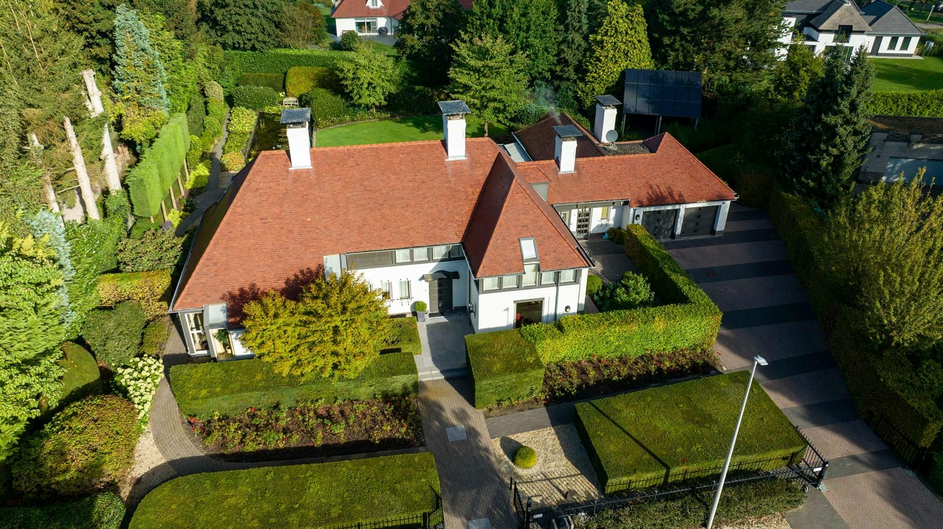 Luxueuze villa op een perceel van 2.268 m², getekend door het gerenommeerde architectenbureau Hertroijs te Pelt
