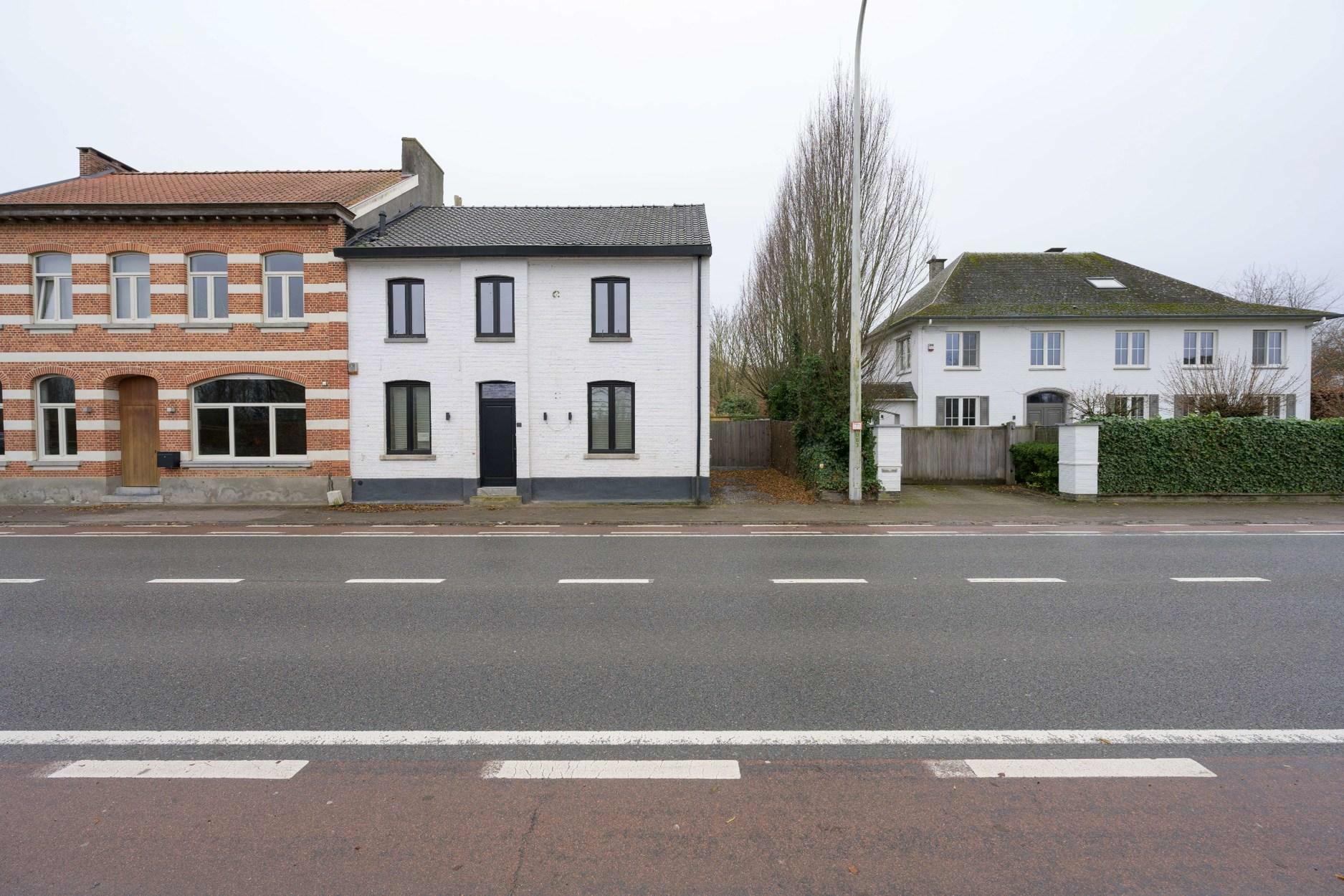 Karaktervolle, gerenoveerde en goed gelegen woning te Diepenbeek.