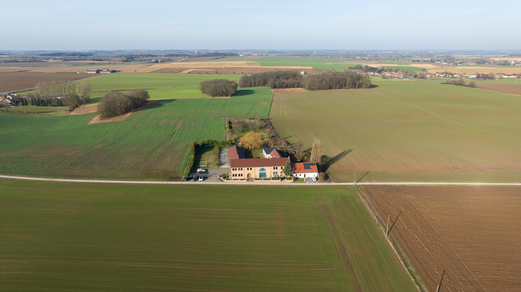Rustig gelegen gerenoveerd landgoed op een domein van 7180m²