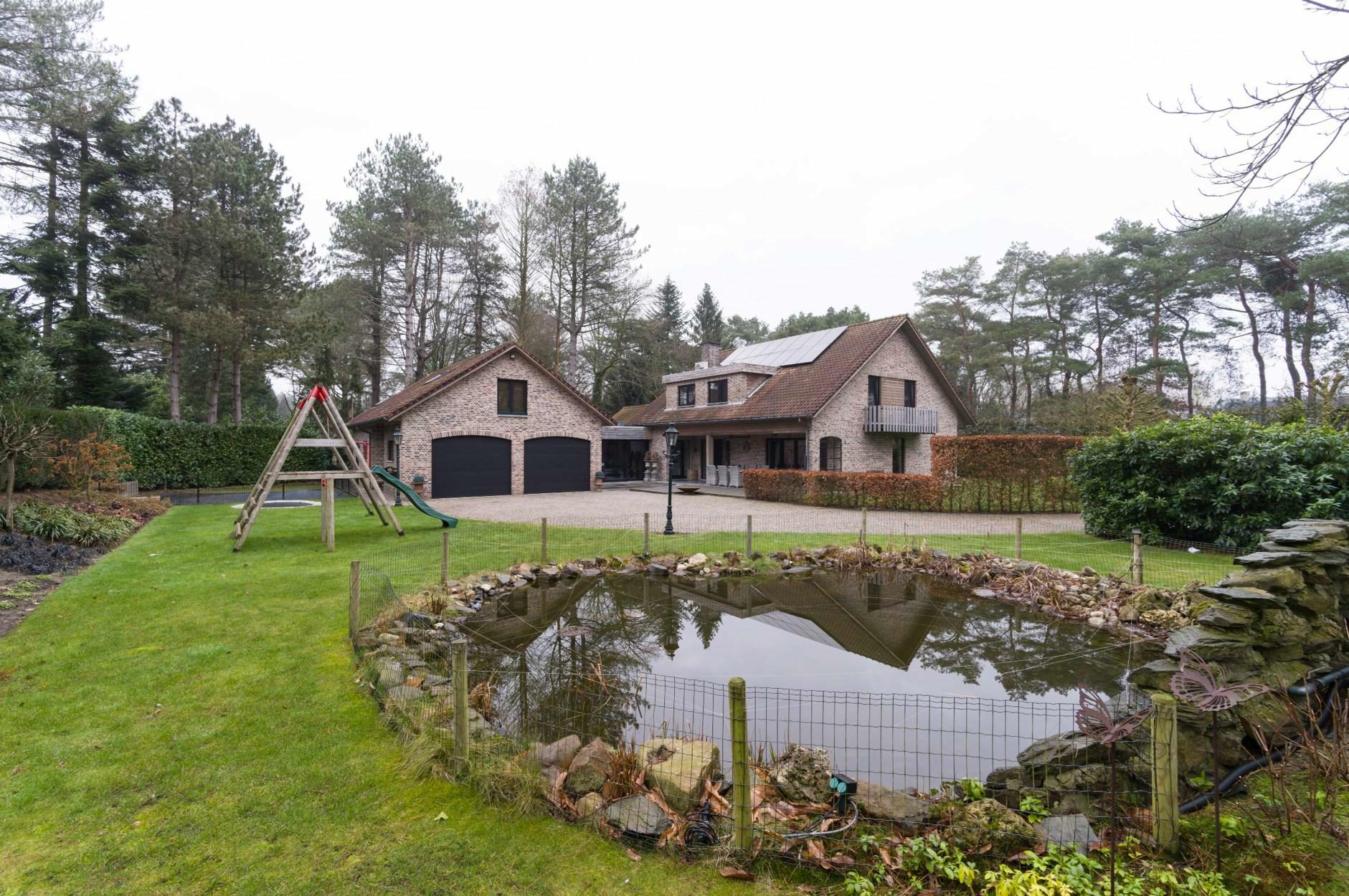 Gerenoveerde luxe villa met 6 slaapkamers op 2.221 m² te Pelt (Grote Heide)