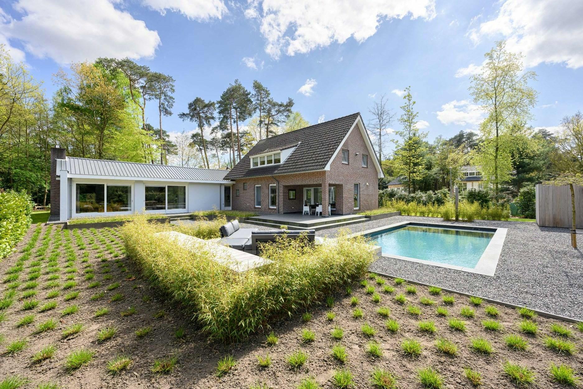 Instapklare villa met buitenzwembad op 2.752 m² te Retie