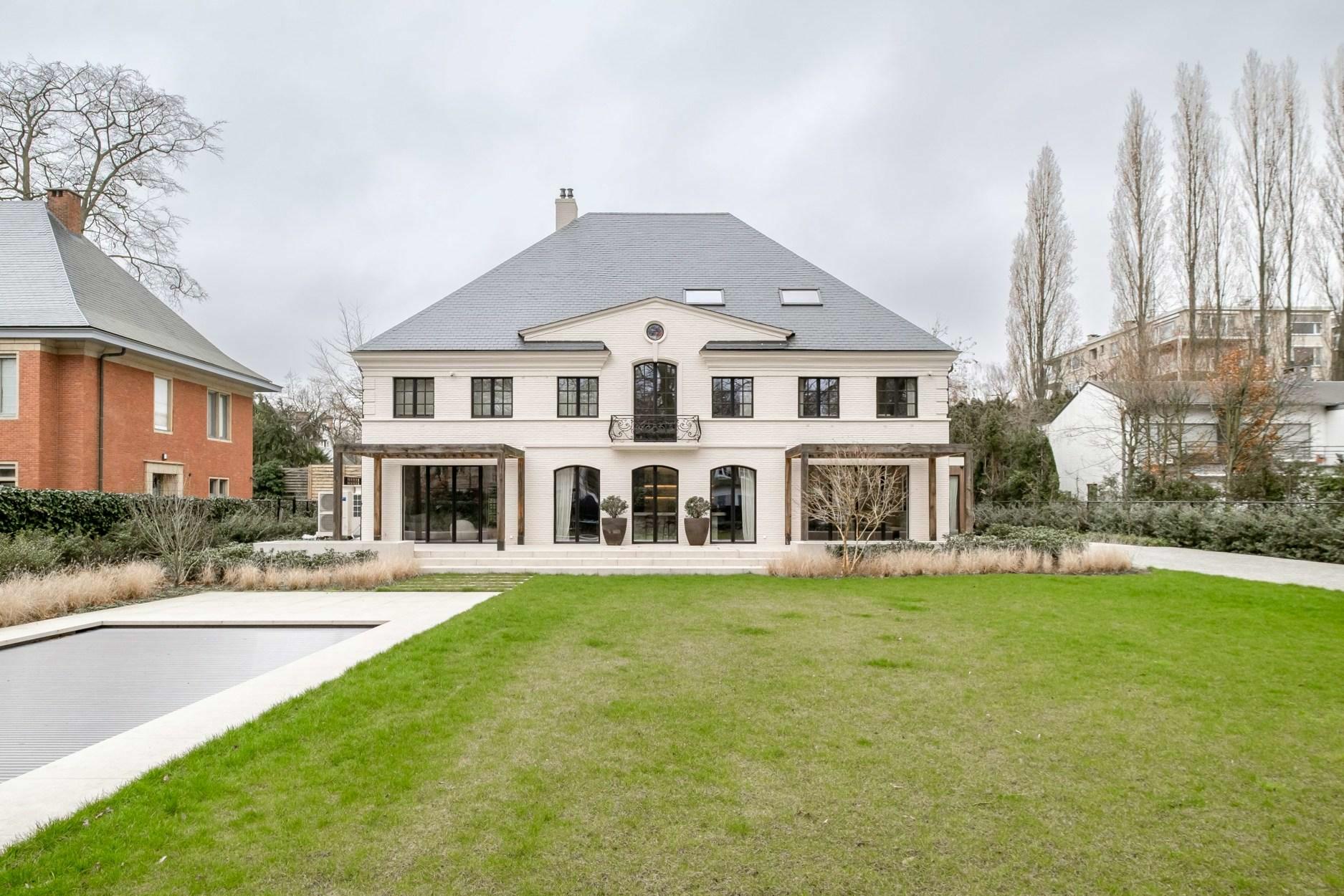 Outstanding vernieuwbouwvilla van 850m² aan Park Den Brandt op perceel van 1.867 m²