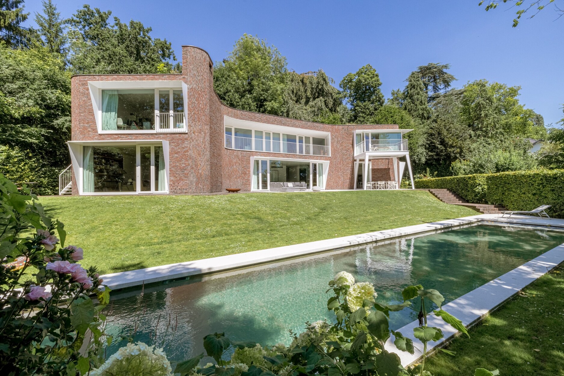 Sterrenwacht - Architectenvilla met zwembad & garage