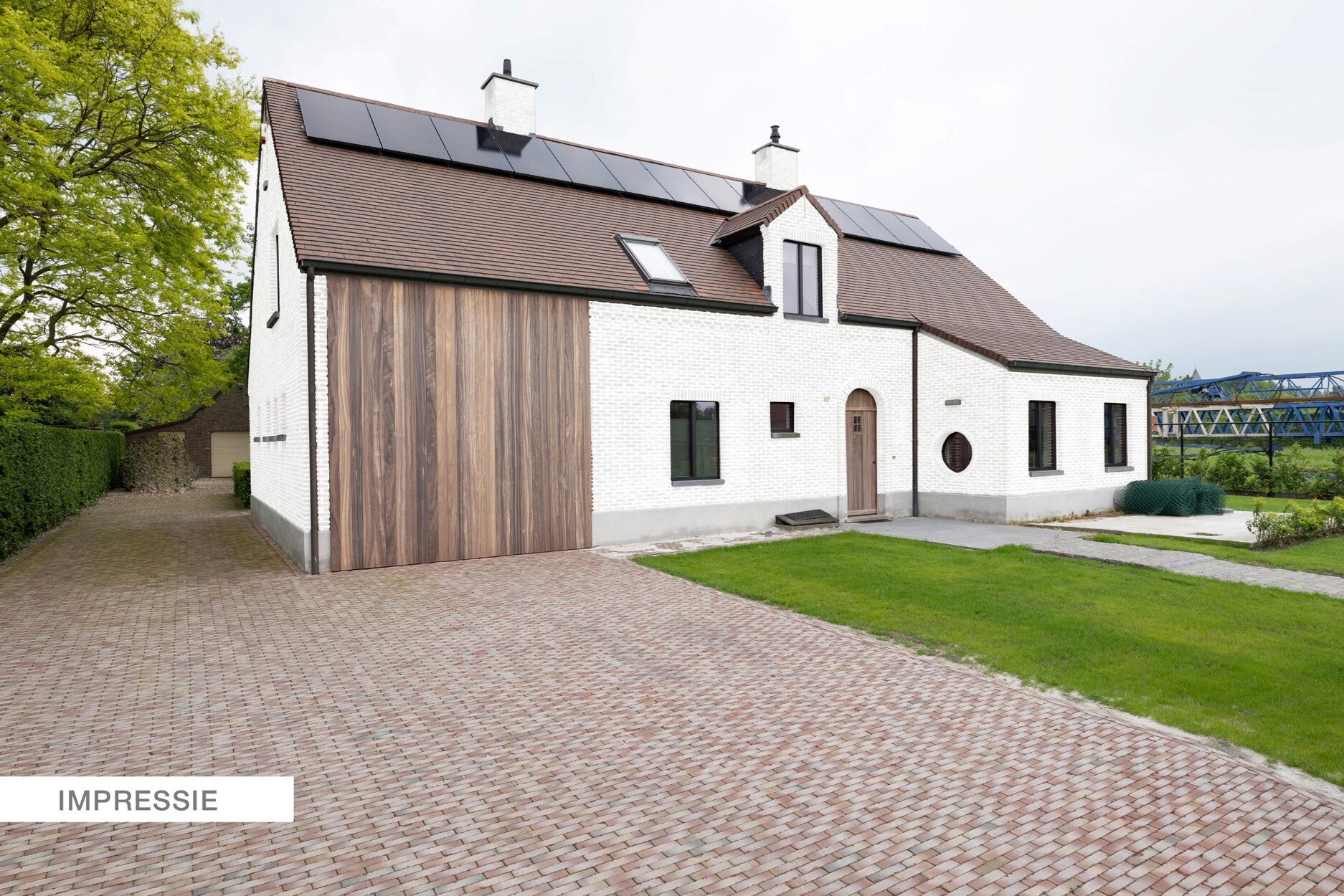 Gerenoveerde woning met 5 slaapkamers, tuin, garage in Wortel.