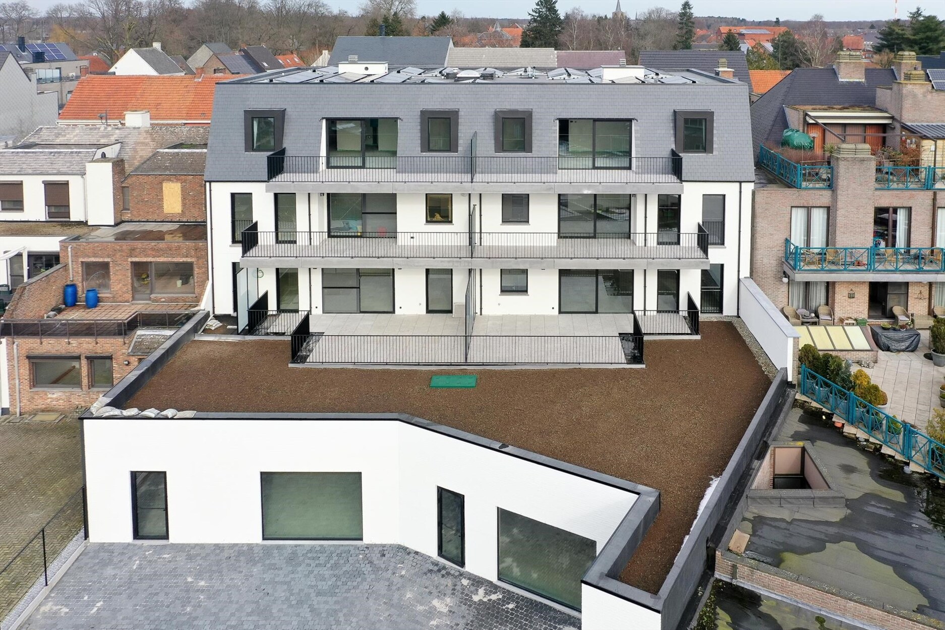 TE KOOP: kantoren in totaal 490m²