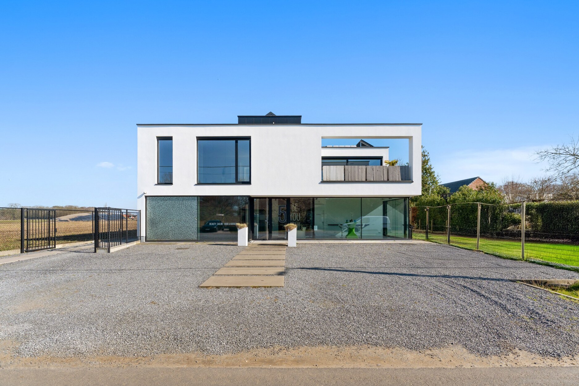 Exclusieve villa met praktijkruimte  