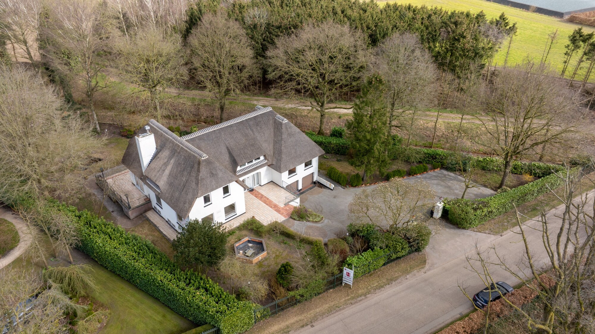 Woning gelegen te Meer op een perceel van ca. 4.865 m²