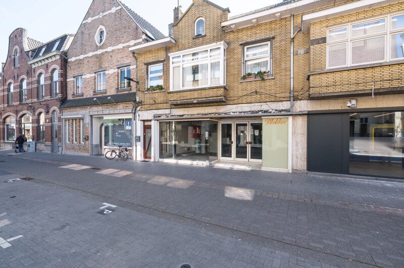Commerciële winkel te Bree