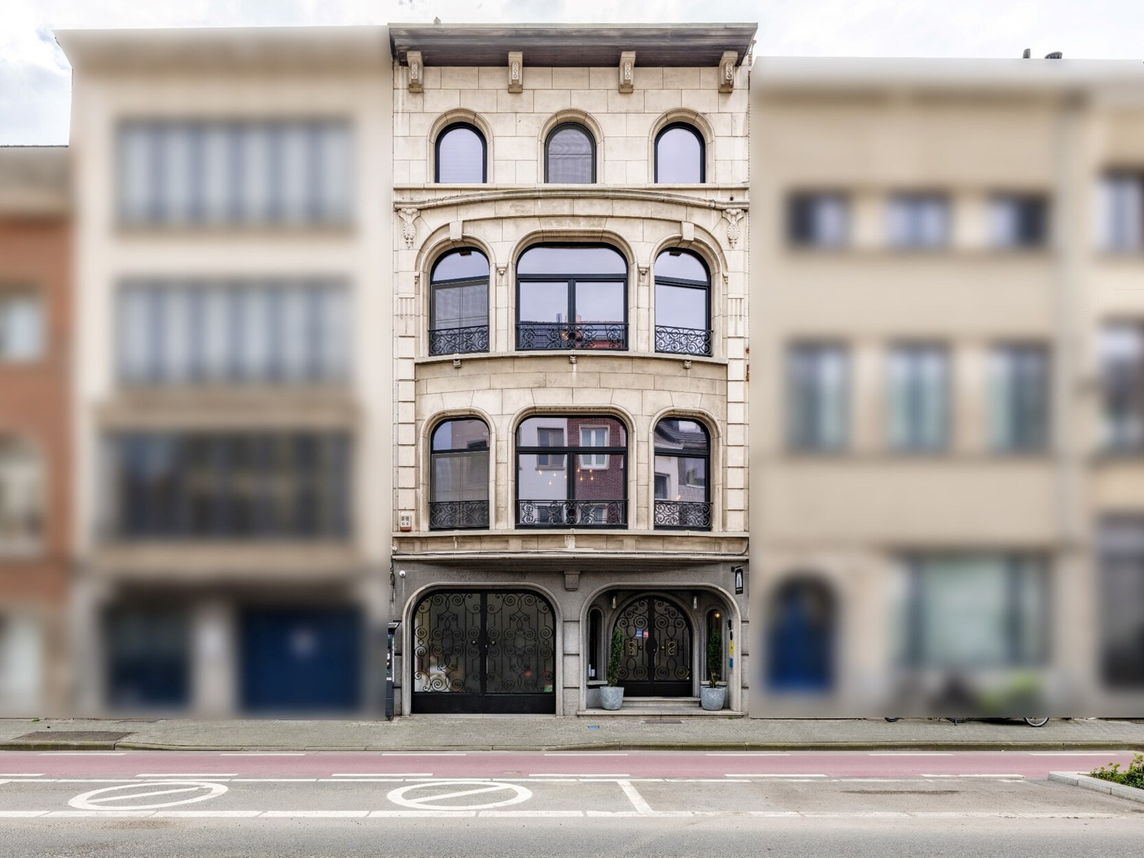 Authentiek herenhuis  met appartement in het hart van Mechelen