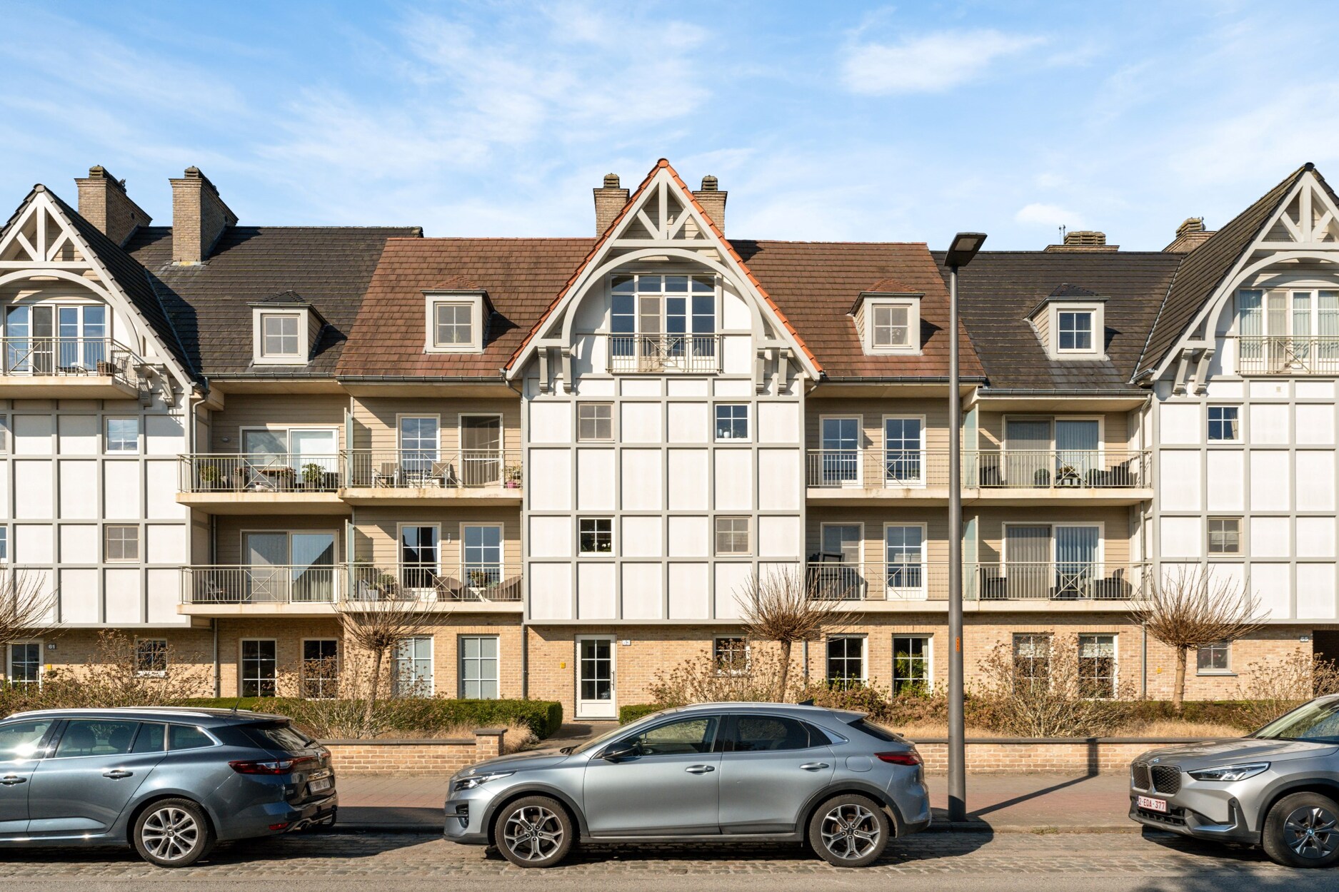 Penthouse met ruim terras, 2 slaapkamers en garagebox nabij centrum Turnhout