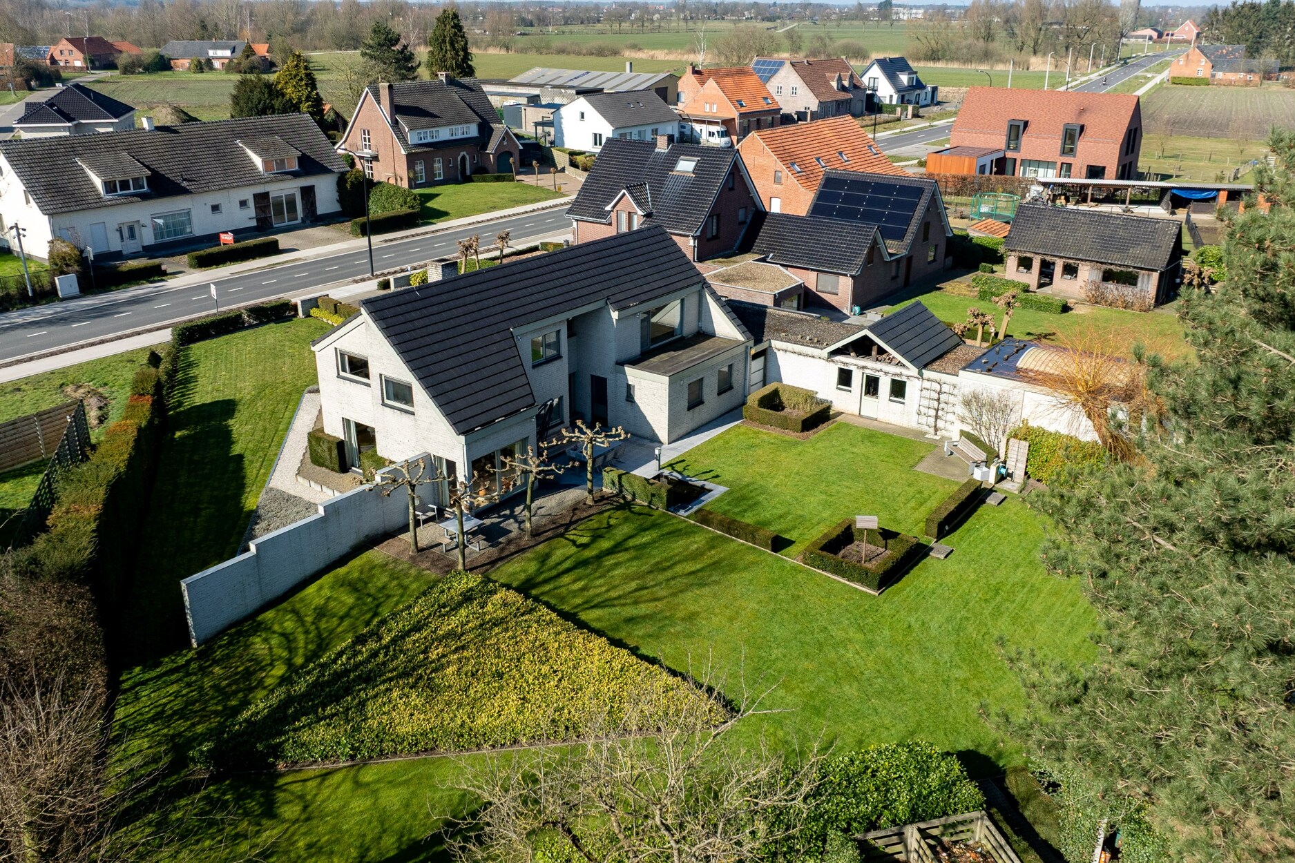 Instapklare, lichte woning met atelier in Ravels