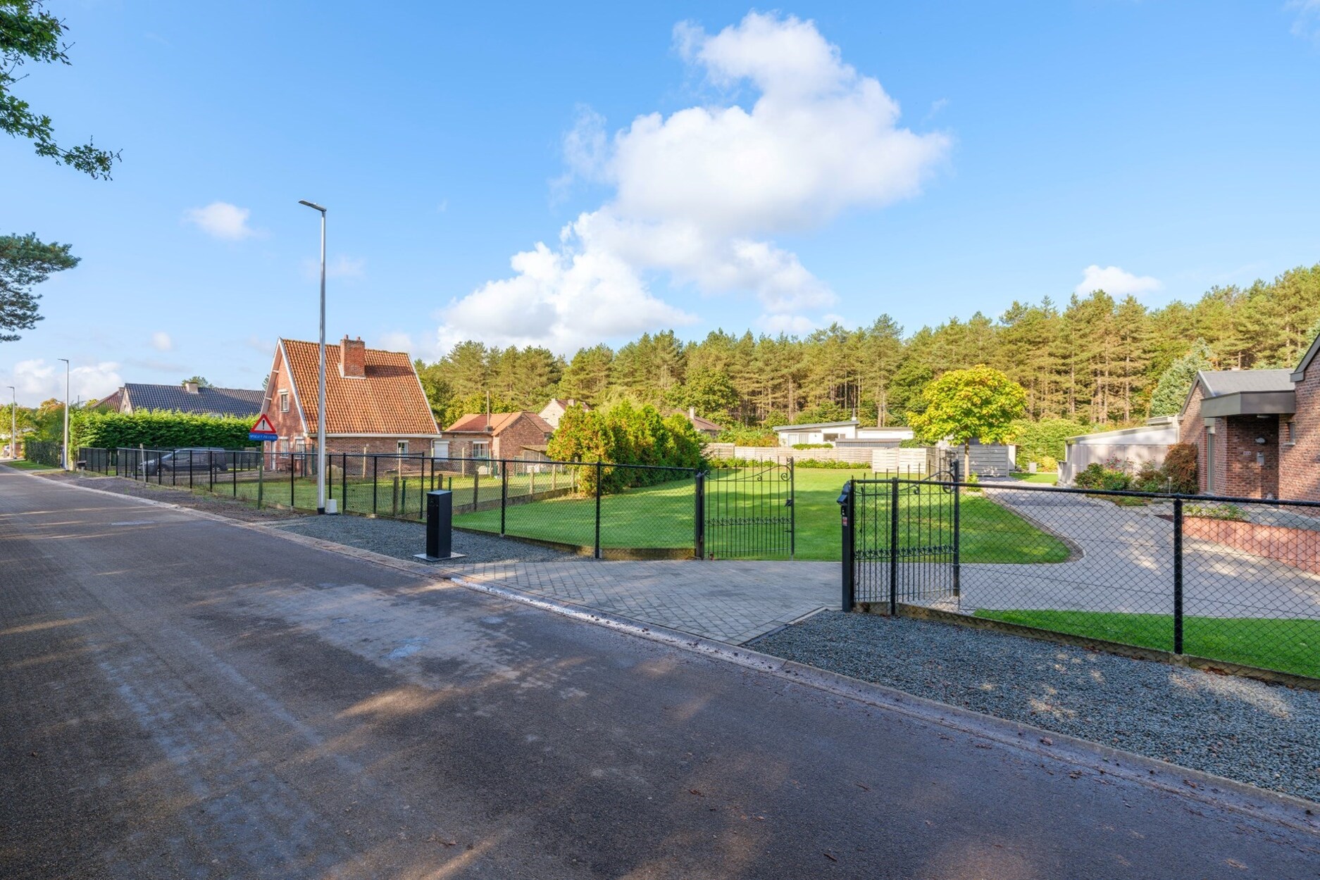 Rustig en goed gelegen bouwgrond voor open bebouwing van 783m² in het groene Genk.