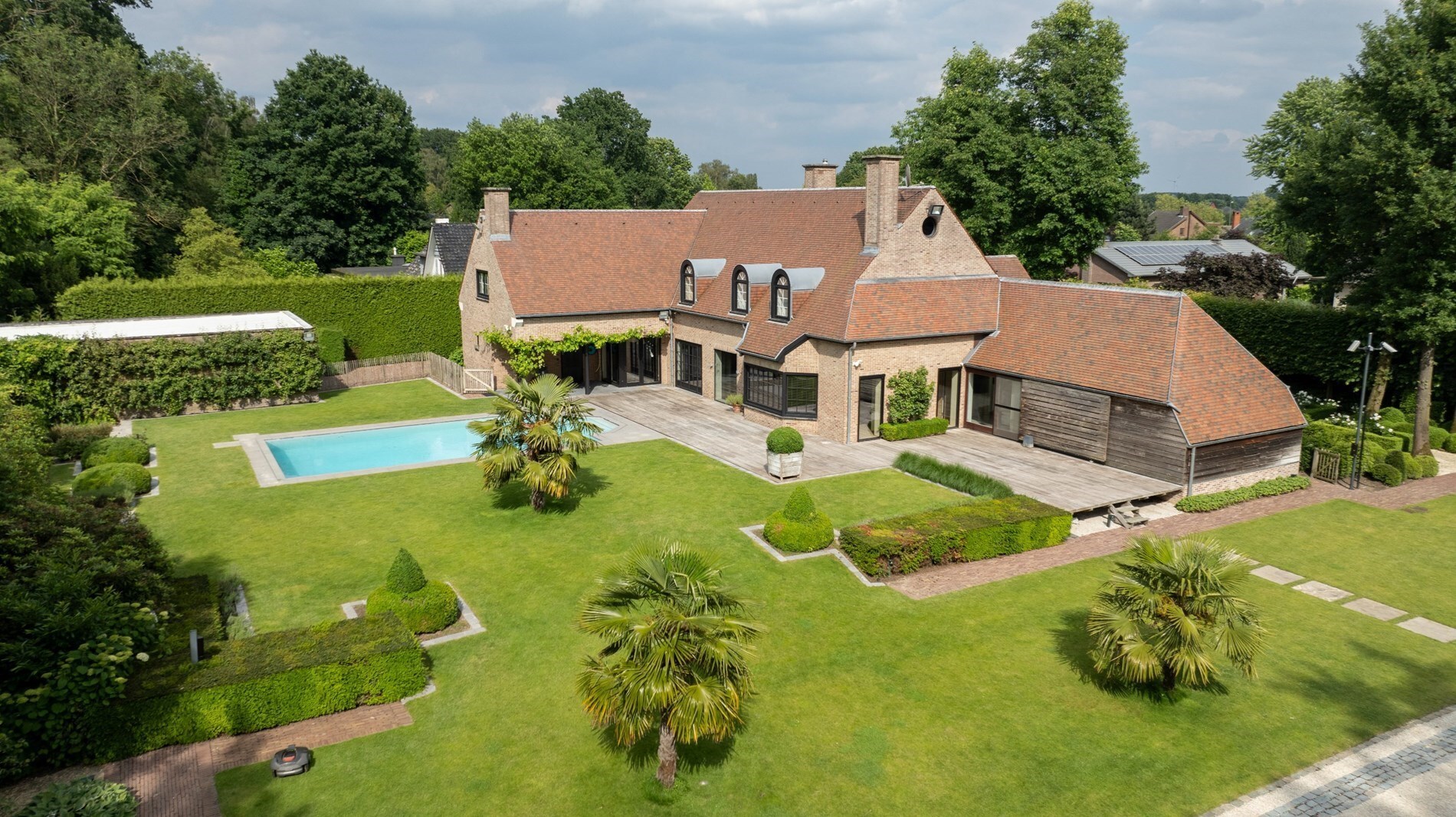 Residentieel gelegen topvilla op 20 are