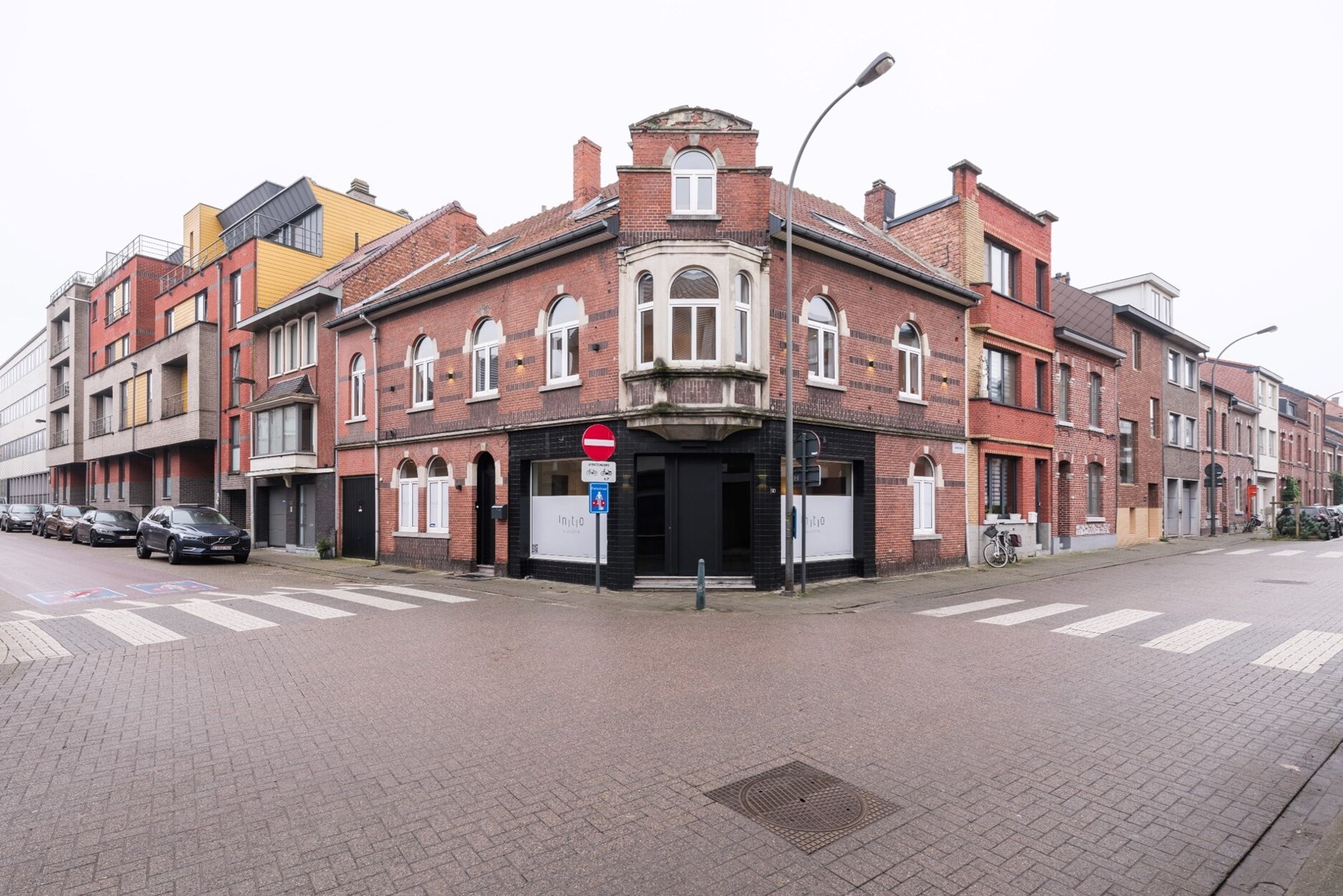 Karaktervolle stadswoning van 329m2 met kantoor op toplocatie in Hasselt.
