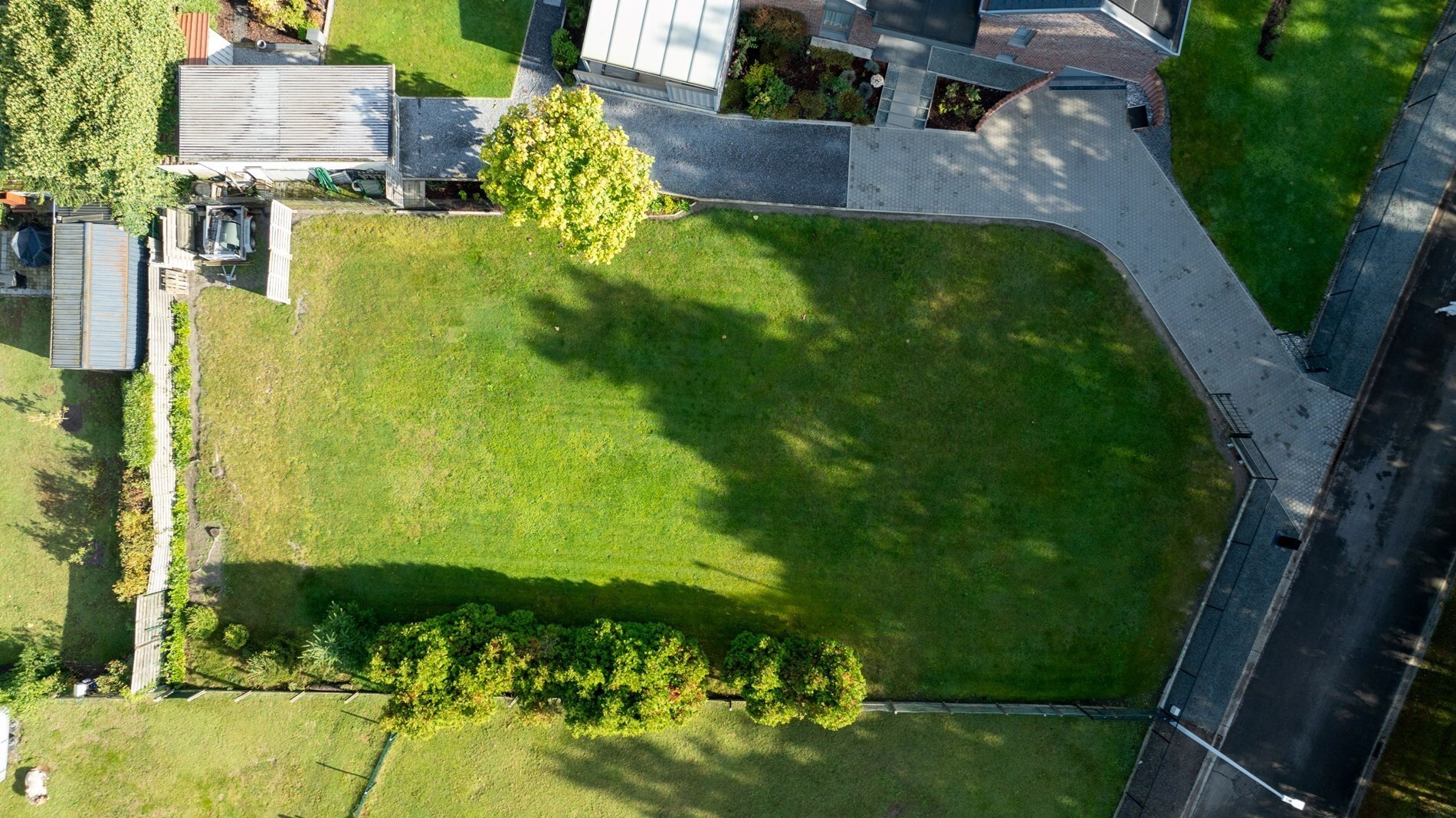Rustig en goed gelegen bouwgrond voor open bebouwing van 783m² in het groene Genk.