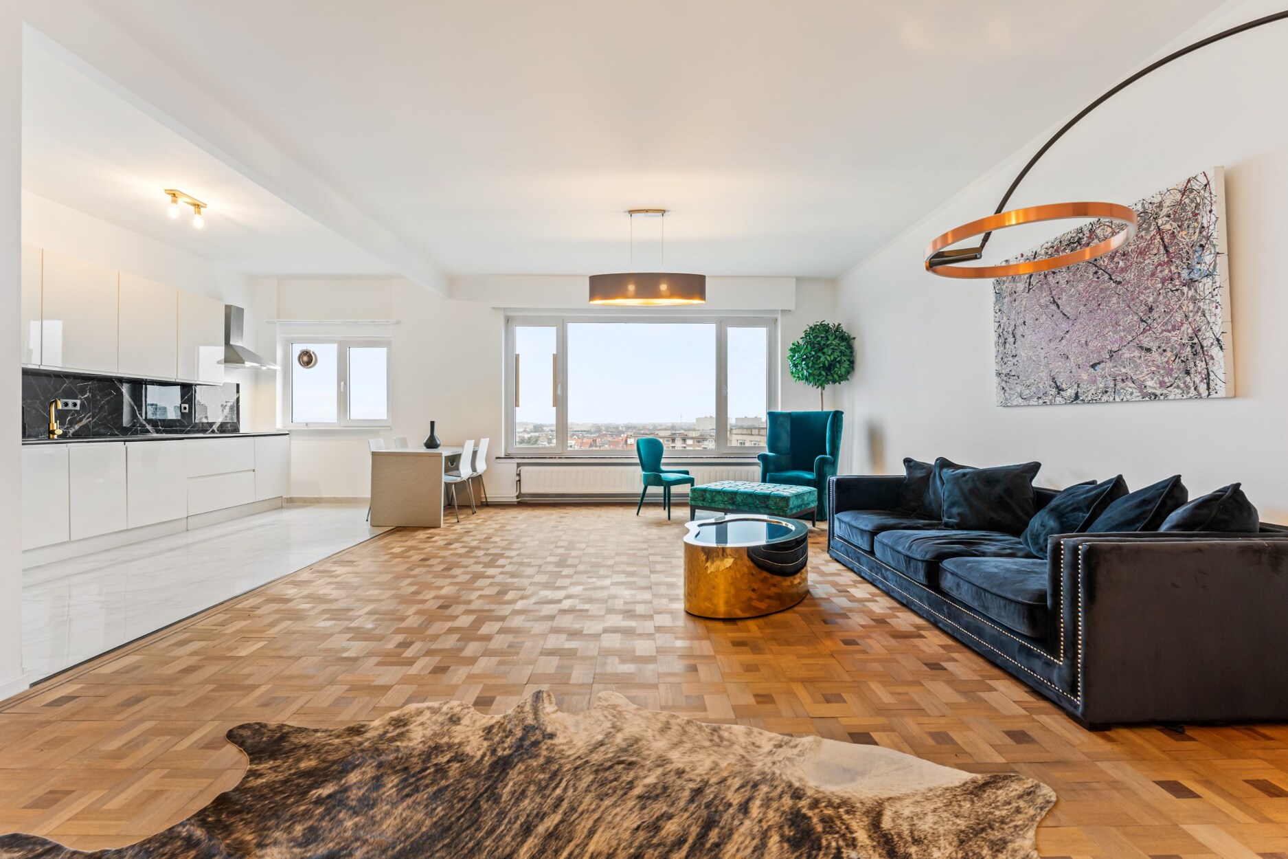 Recent gerenoveerd appartement van 173 m² op uitstekende locatie in Antwerpen! 