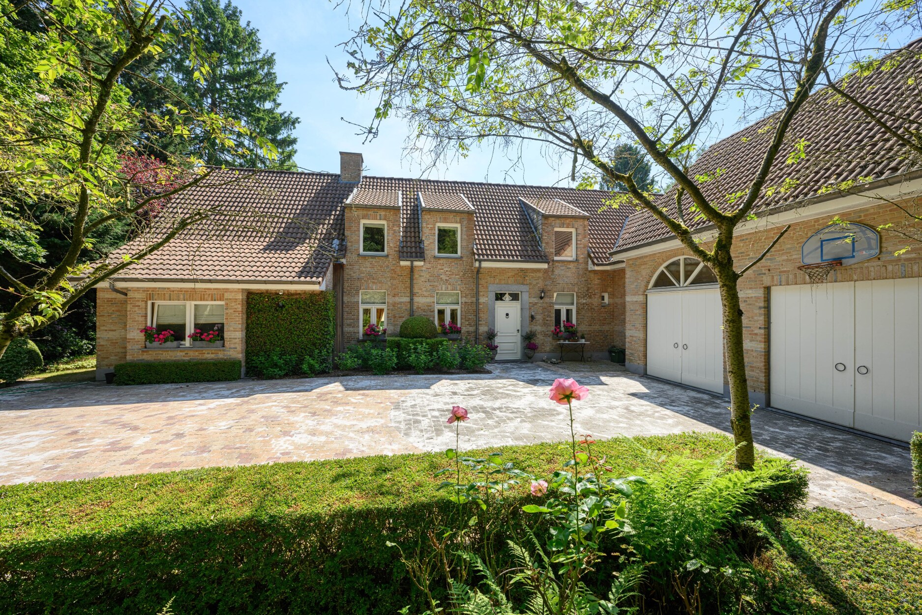 Fraaie villa met parktuin en tal van mogelijkheden over natuurdomein!