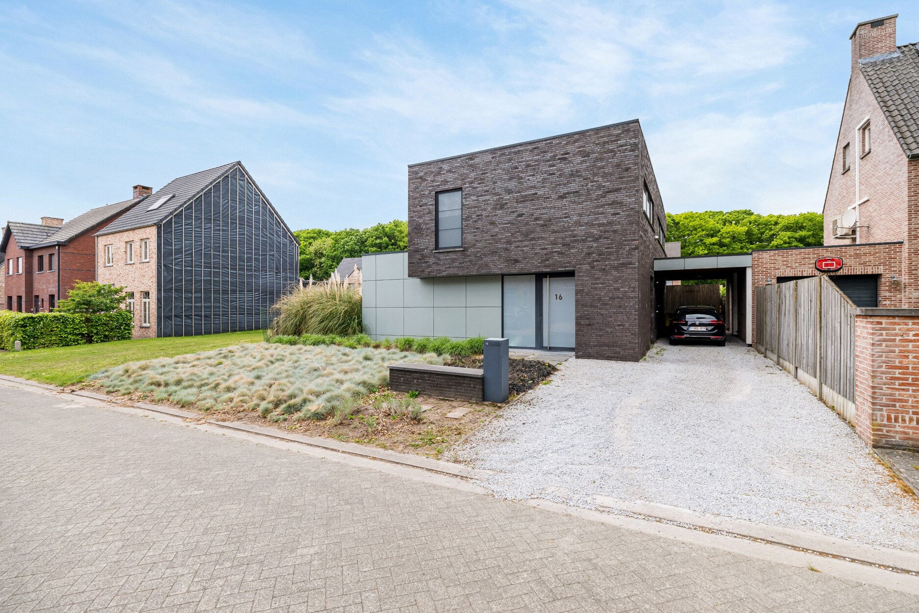 Moderne woning met 4 slpks op rustige locatie te Merksplas op perceel van +/- 476m²!