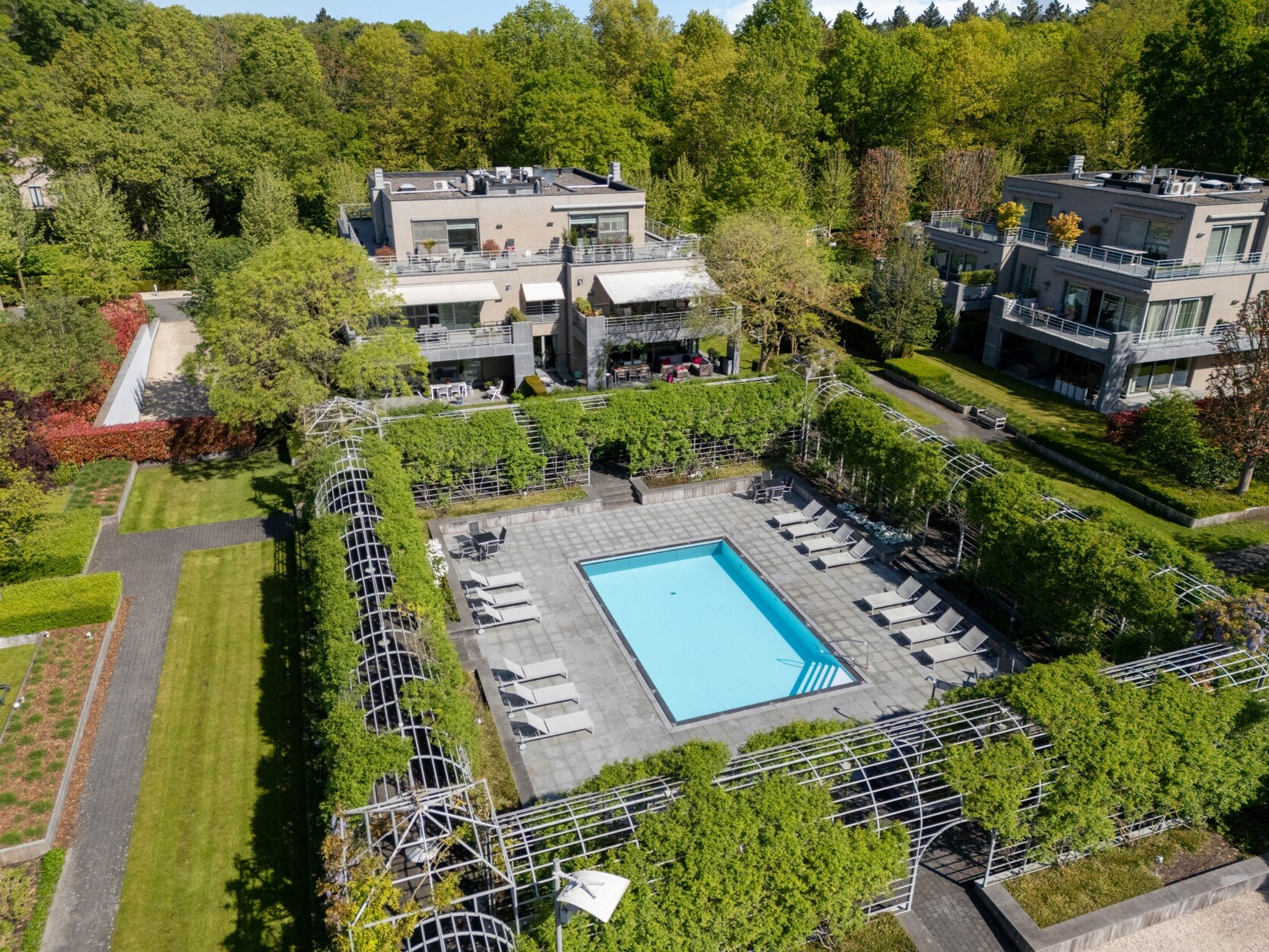 Luxe penthouse van 203m² met een schitterend terras van 174m² gelegen in Bokrijkpark.