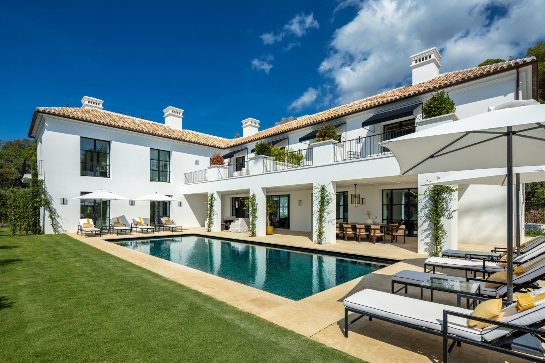 Indrukwekkende luxe villa in het hart van Cascada de Camoján, Marbella