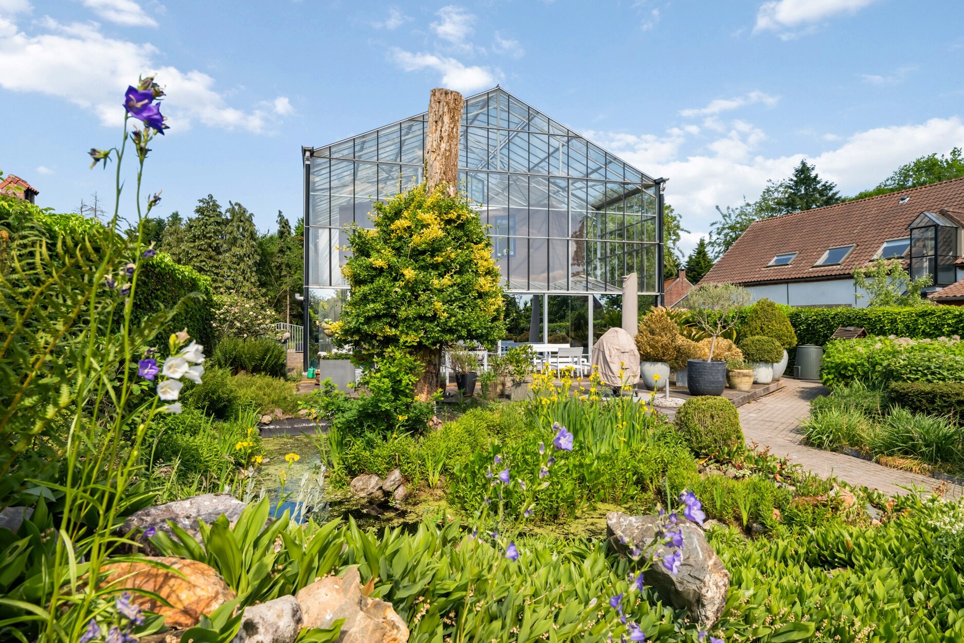Architecturale woning op rustige locatie te Lille!