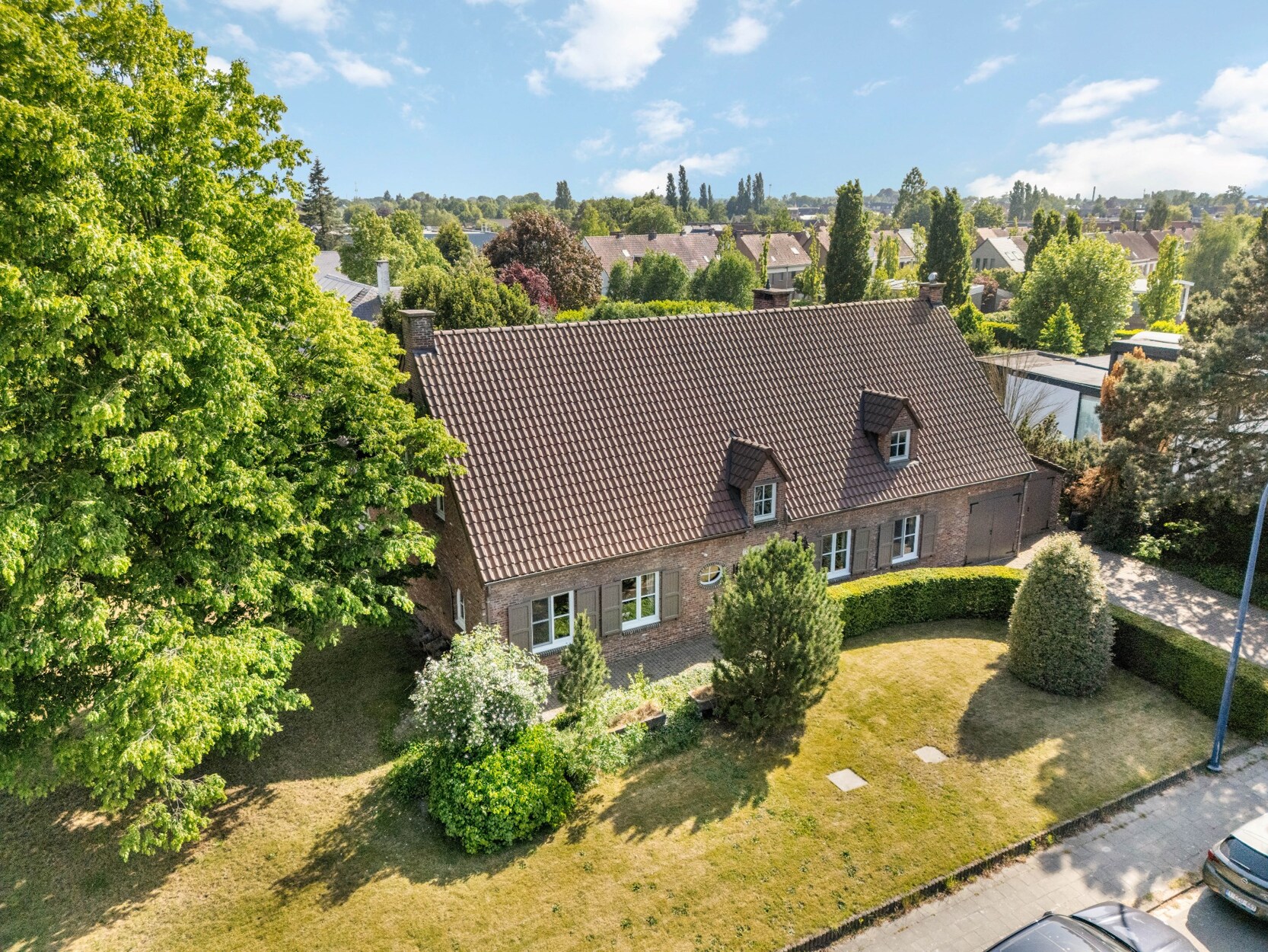 Villa met kangoeroewoning op perceel van 1230 m²