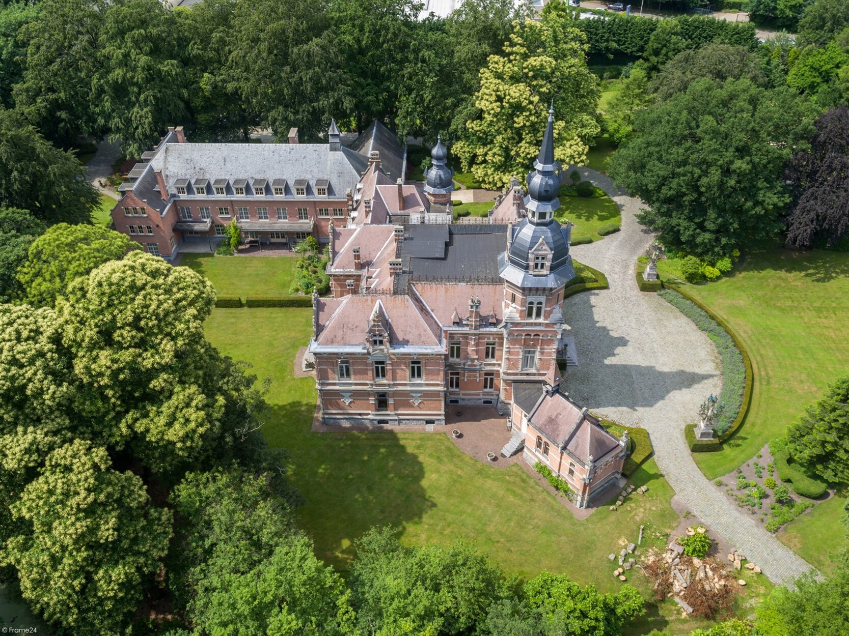 LANCERING EXCLUSIEVE KASTEELAPP. en PENTHOUSE - Res. LAKEVIEW  - Kasteel van KAPELLEN