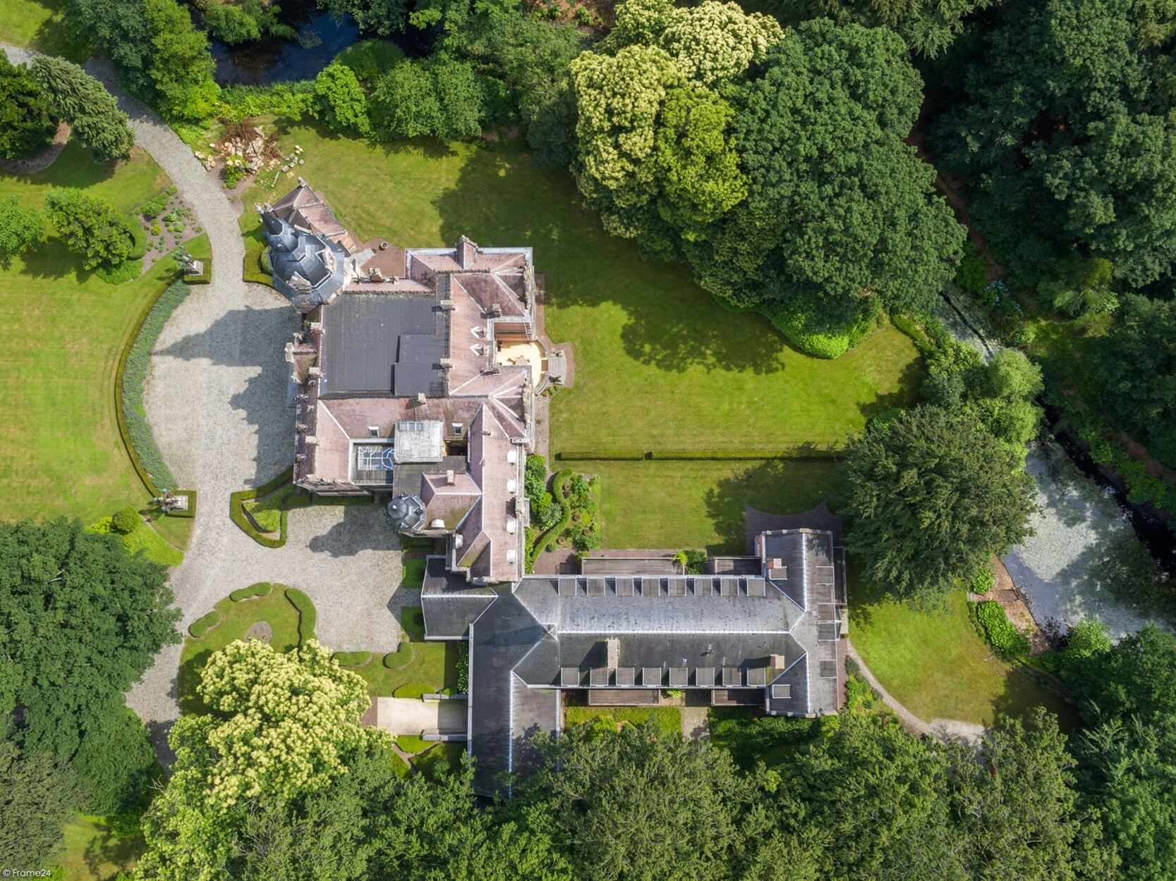 LANCERING EXCLUSIEVE KASTEELAPP. en PENTHOUSE - Res. LAKEVIEW  - Kasteel van KAPELLEN