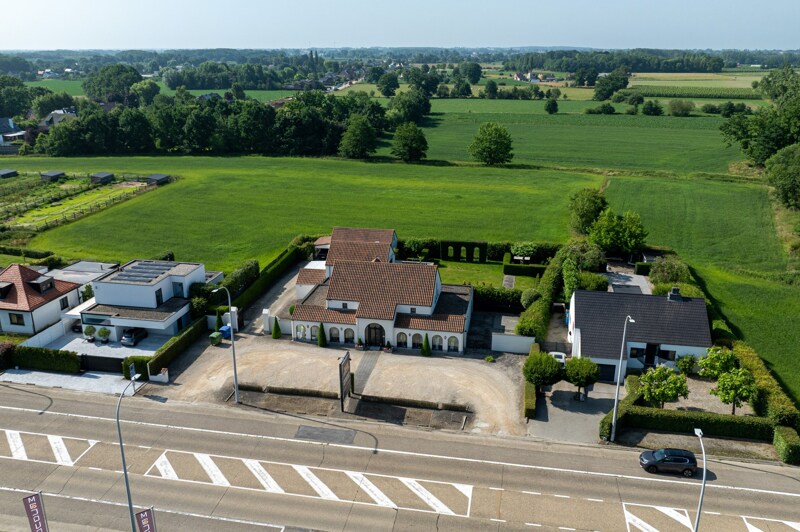 Commerciële winkel te Hasselt