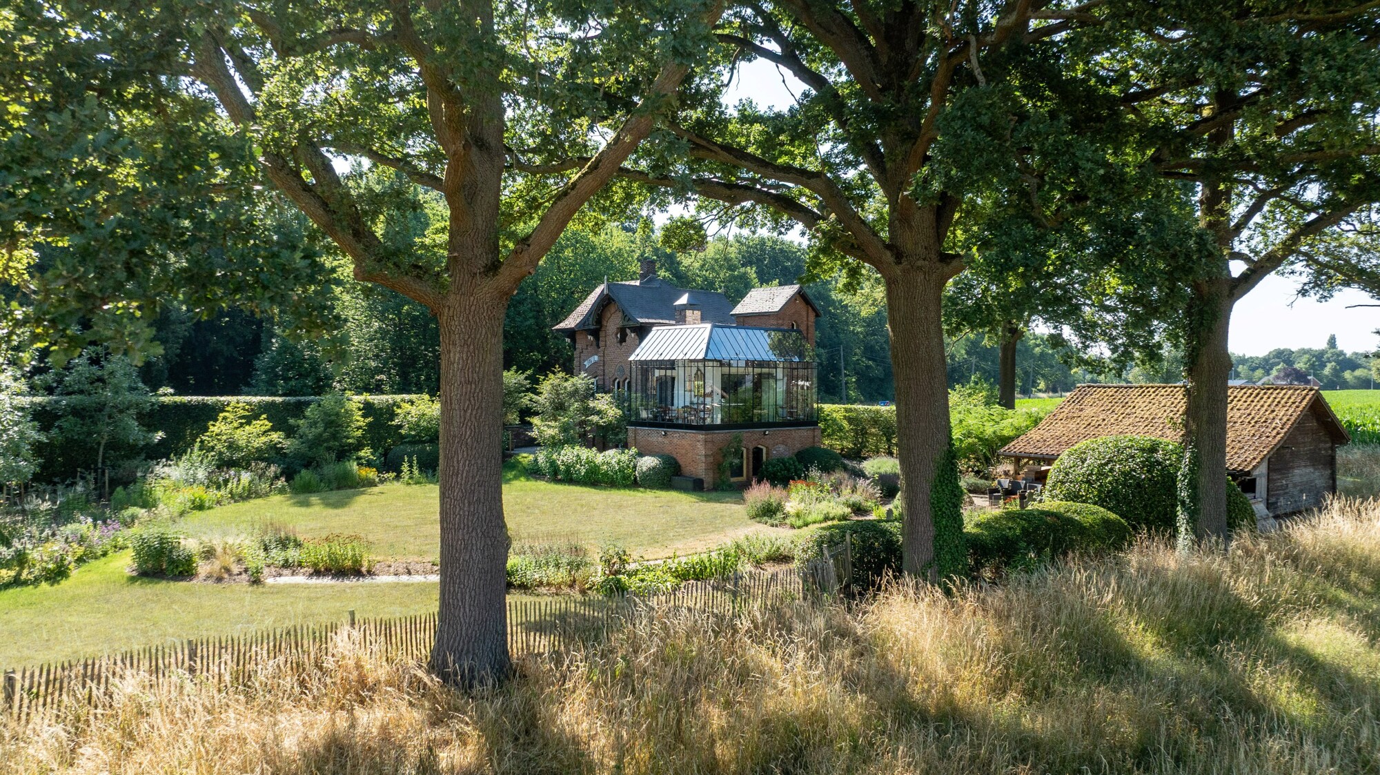 Prachtige woning met orangerie op 13a46ca gelegen te Noorderwijk, Herentals