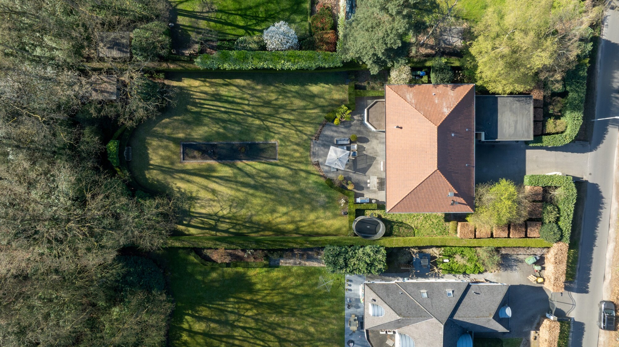 Zeer lichte villa op rustige locatie met zuidwesten tuin