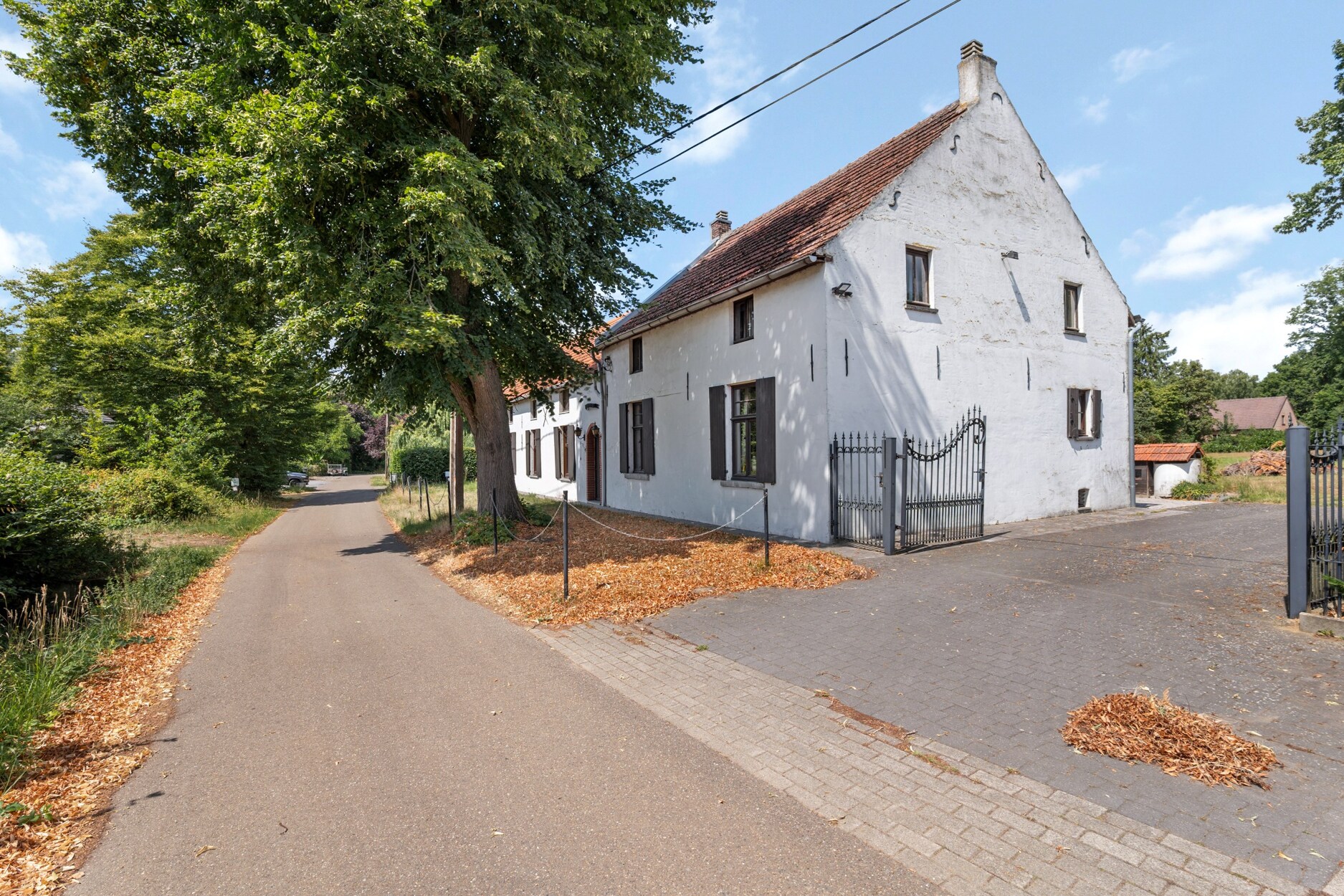 Langgevelhoeve op een unieke locatie met 2 eet- en zitplaatsen en 4 slaapkamers