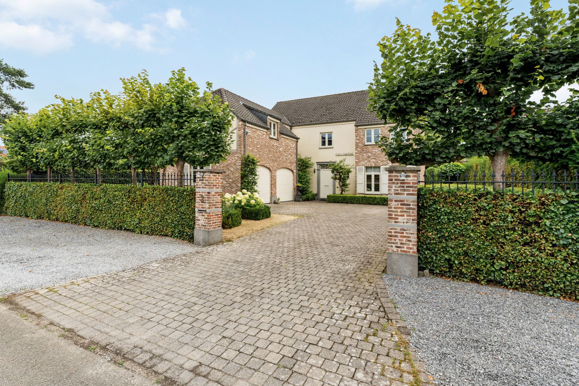 Prachtige villa met 6 slaapkamers op 1.329 m² te Mol