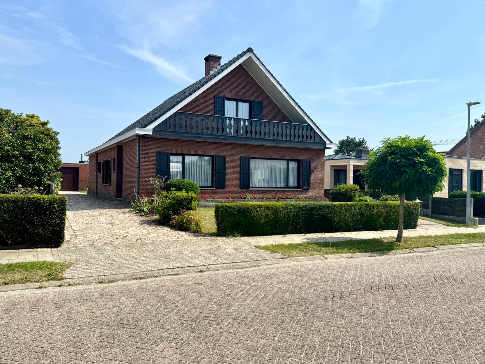 Vrijstaande woning met 3 slaapkamers en een mooie tuin.
