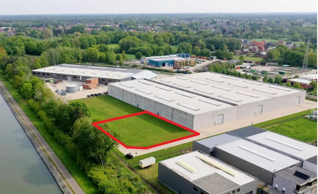 TE KOOP: bouwgrond industrie 1820 m²
