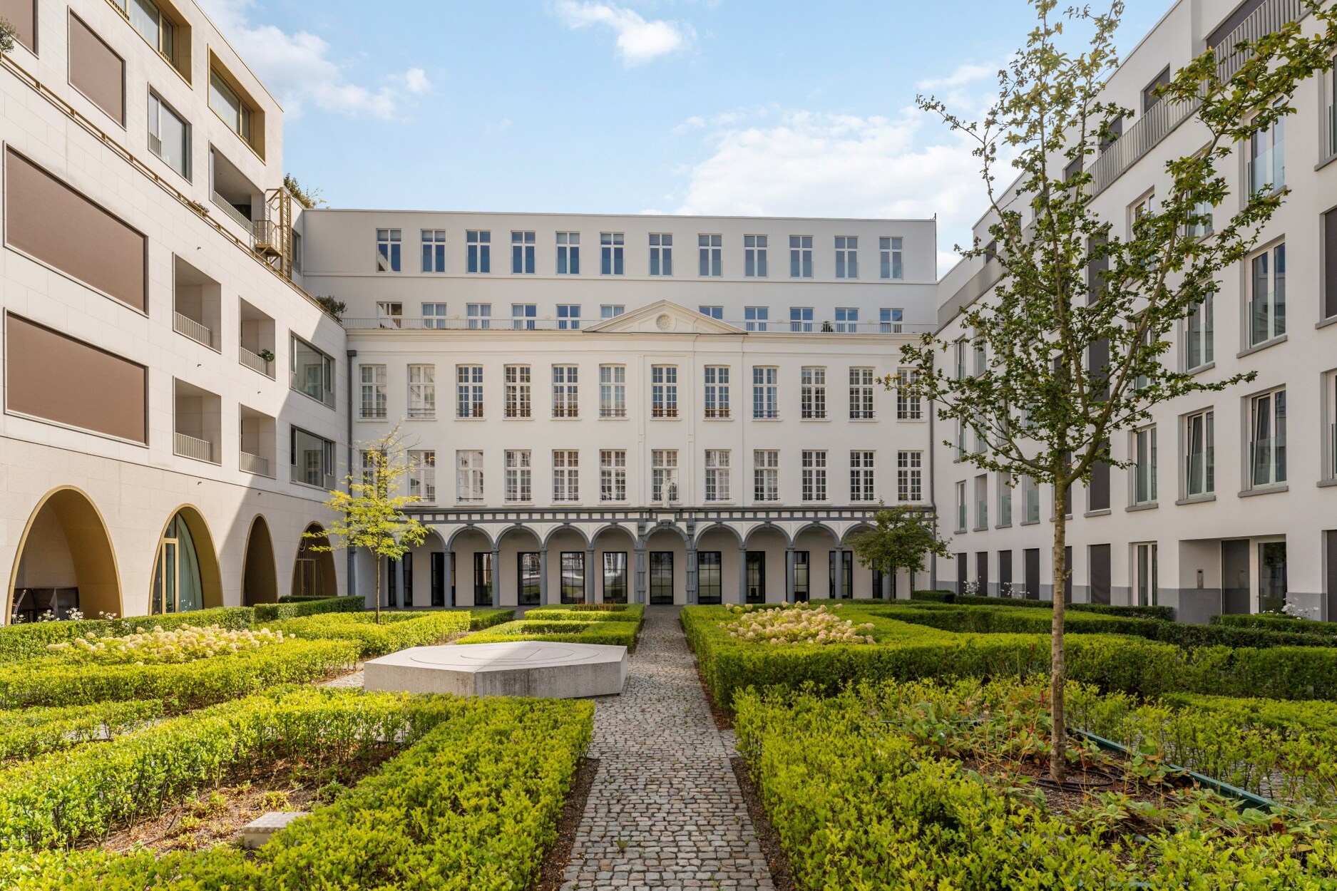 Luxe penthouse met riant terras en 3 inpandige garages