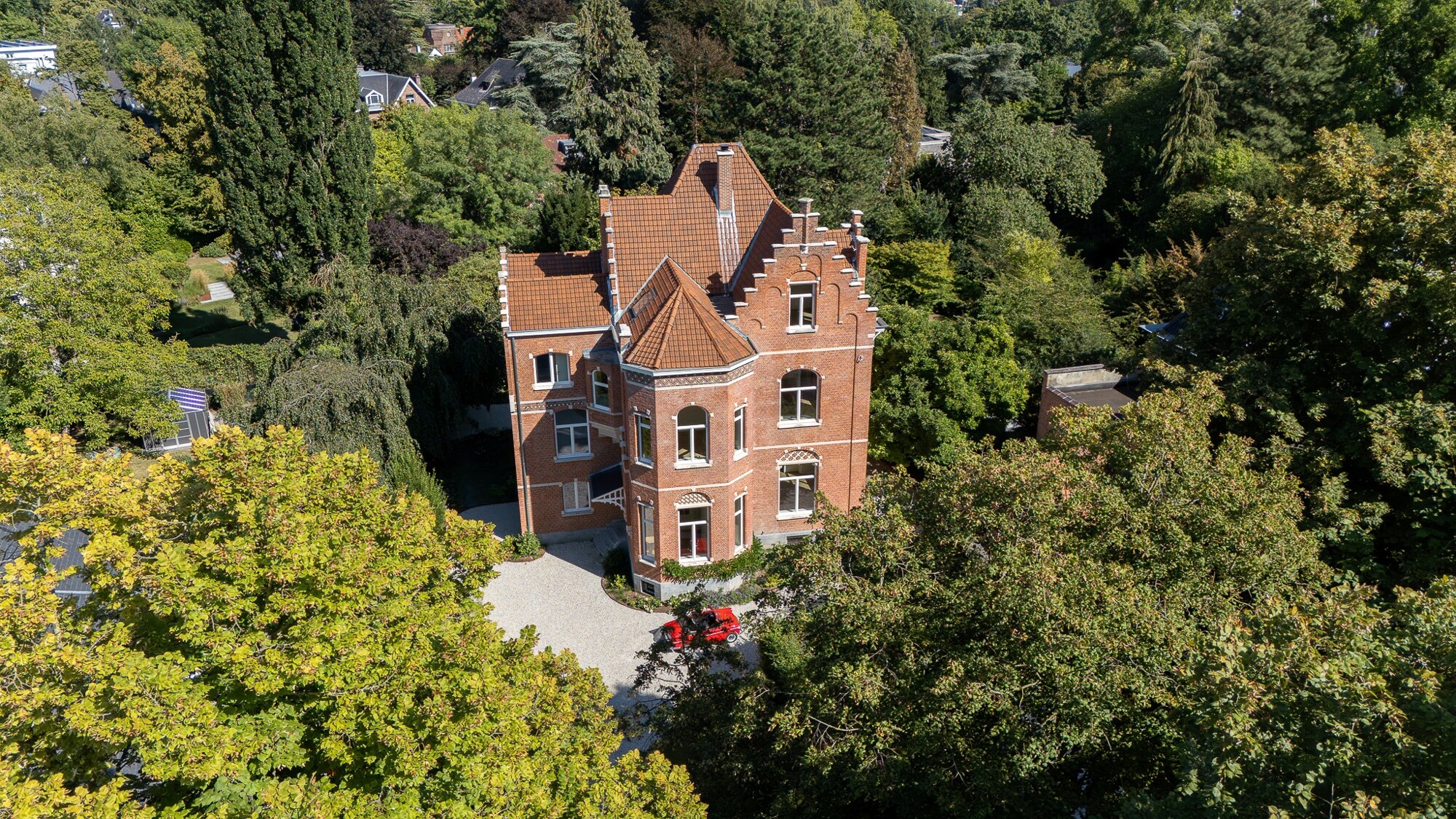 Sterrenwacht - Gerenoveerde villa 1905 met lift & cinema