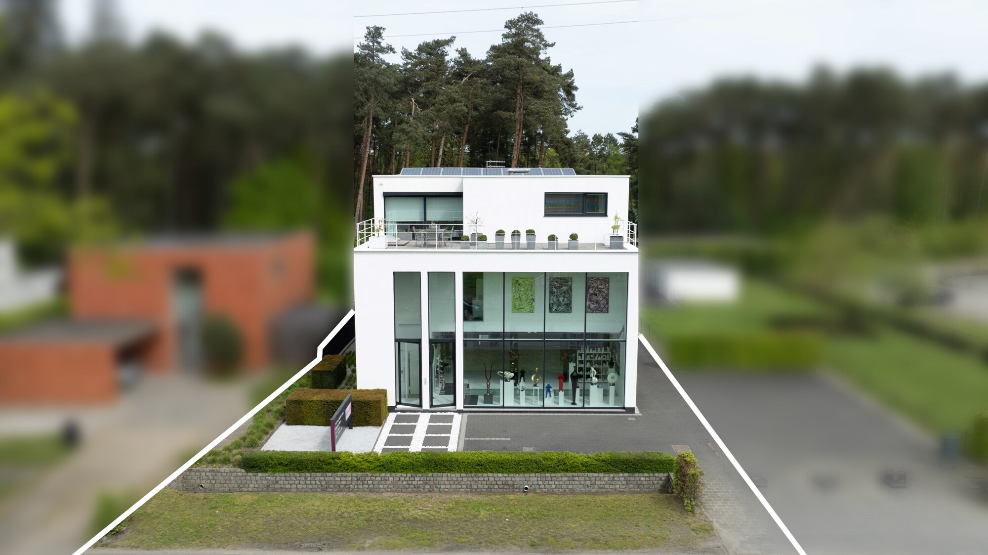 Handelspand met Appartement op 785m² grond