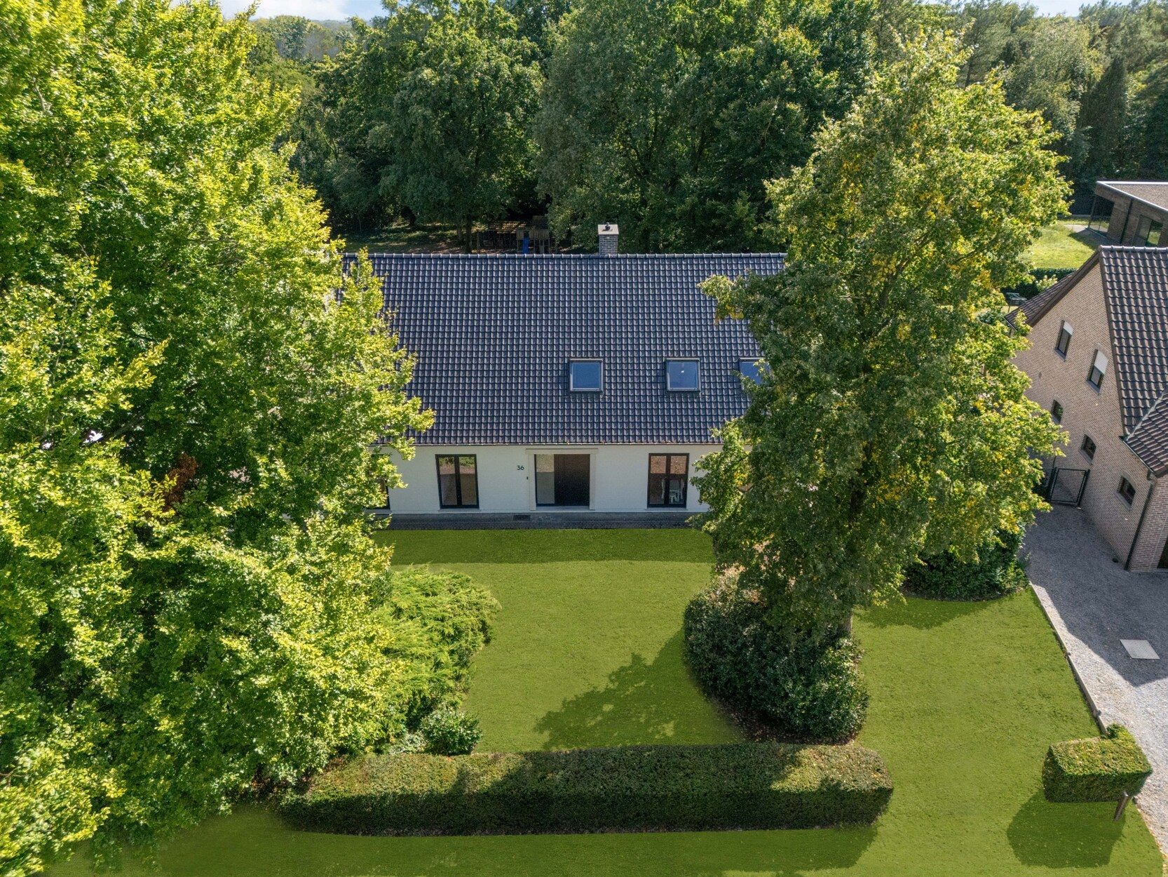Energiezuinige villa met 6 slaapkamers en grote tuin in Lummen