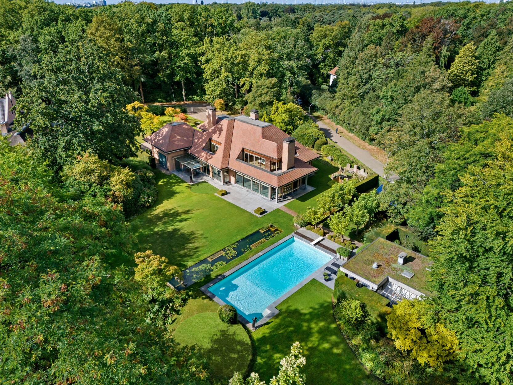 Exclusieve villa met zwembad op toplocatie