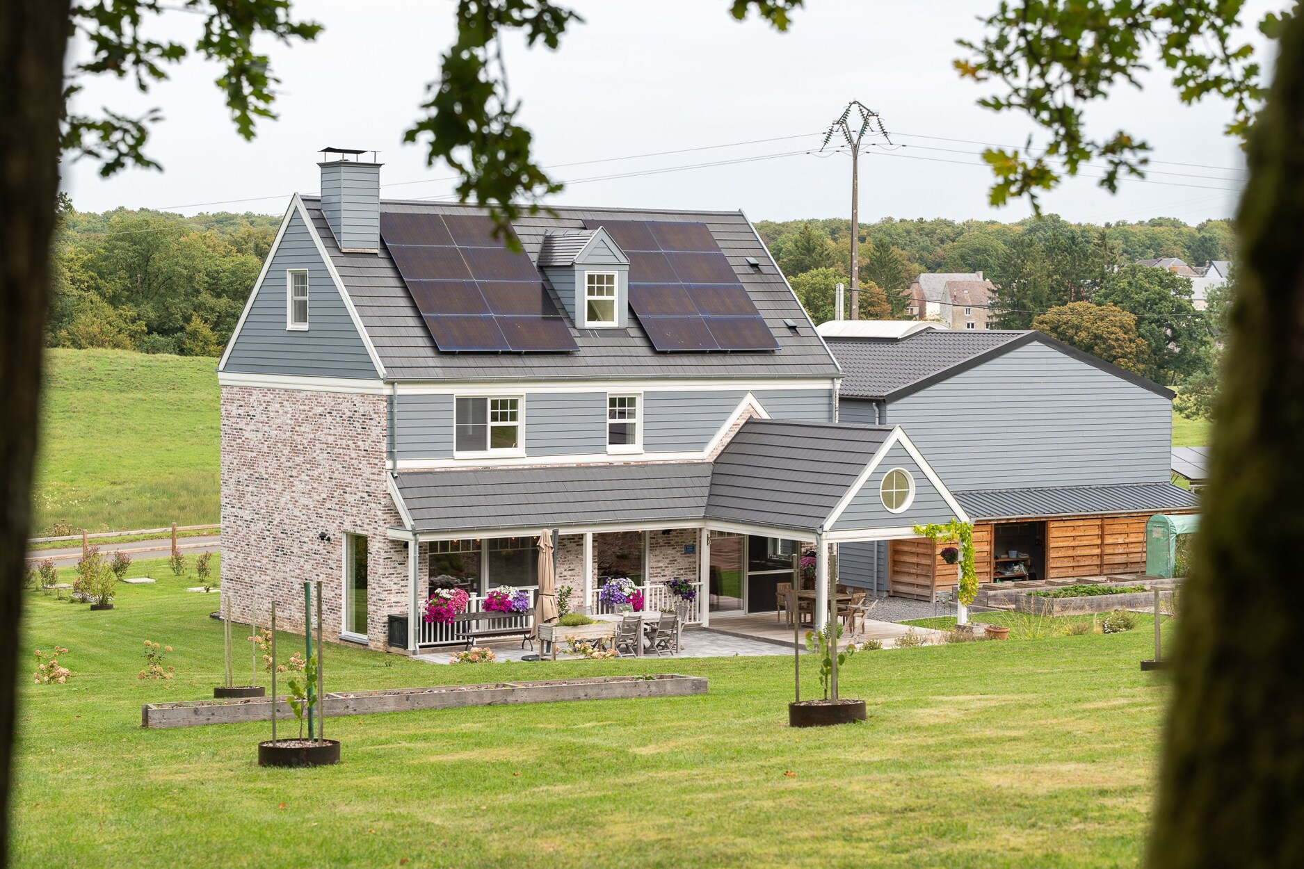 Doische - Villa MiCasa met grote tuin en garage