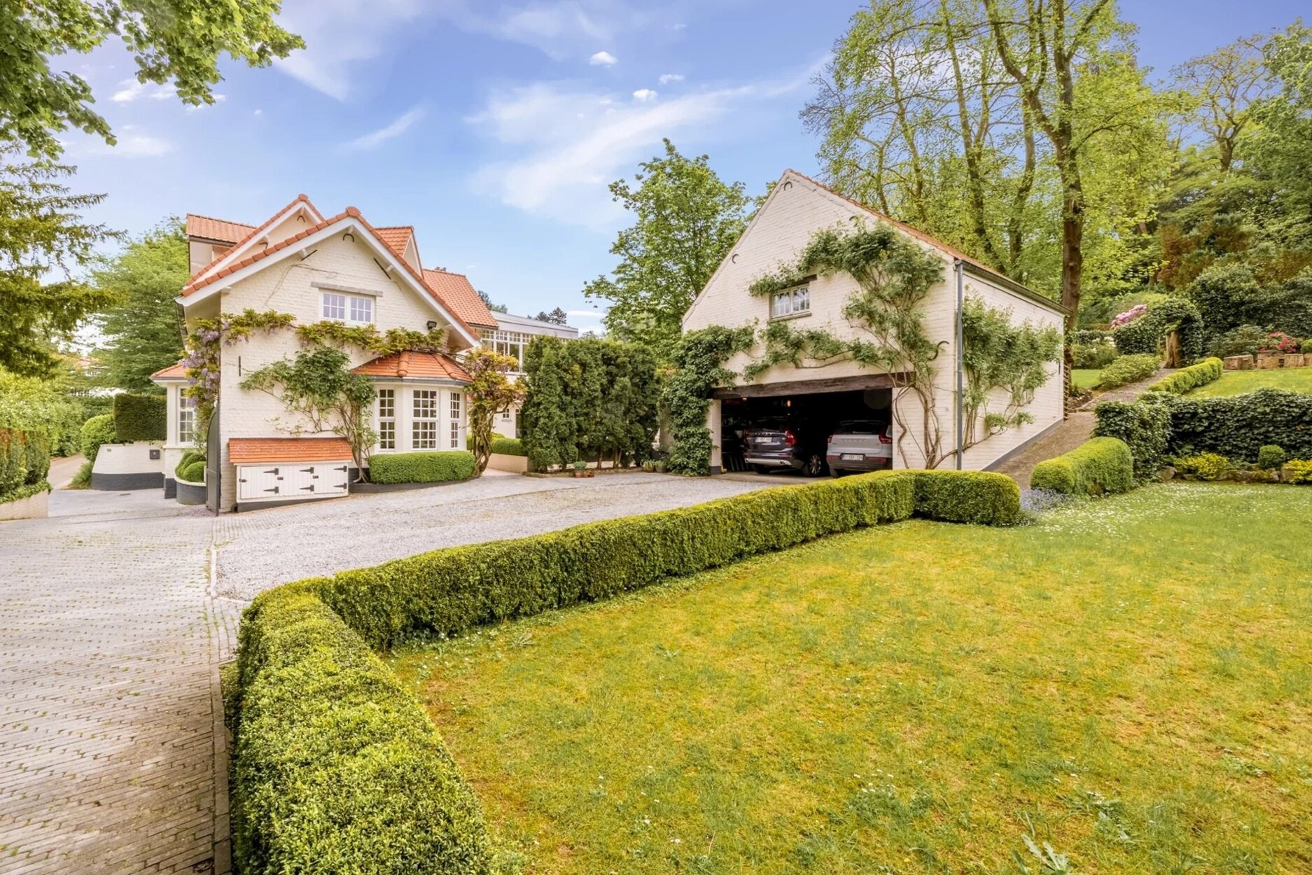 Lasne – Gerenoveerde cottagevilla uit 1925 met bijgebouw