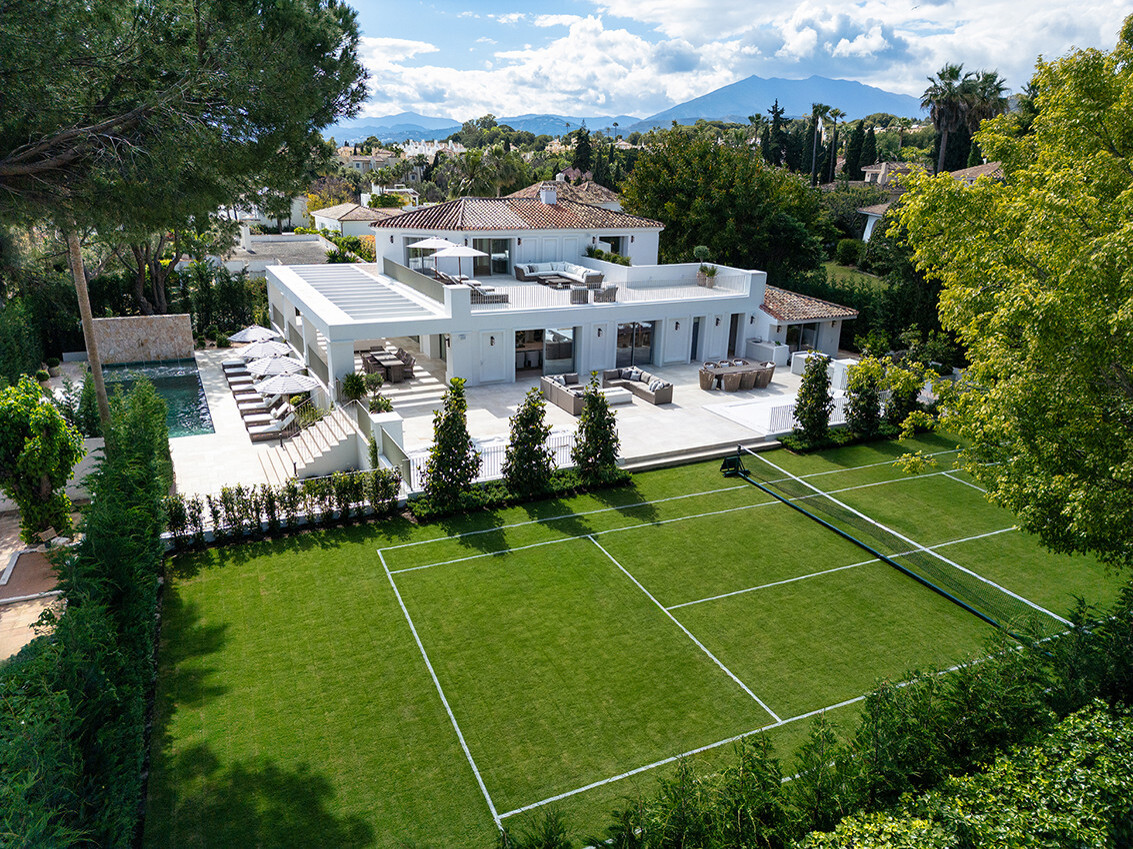 Fascinerende eigentijdse villa met uitzonderlijke voorzieningen in Nagüeles, Golden Mile, Marbella