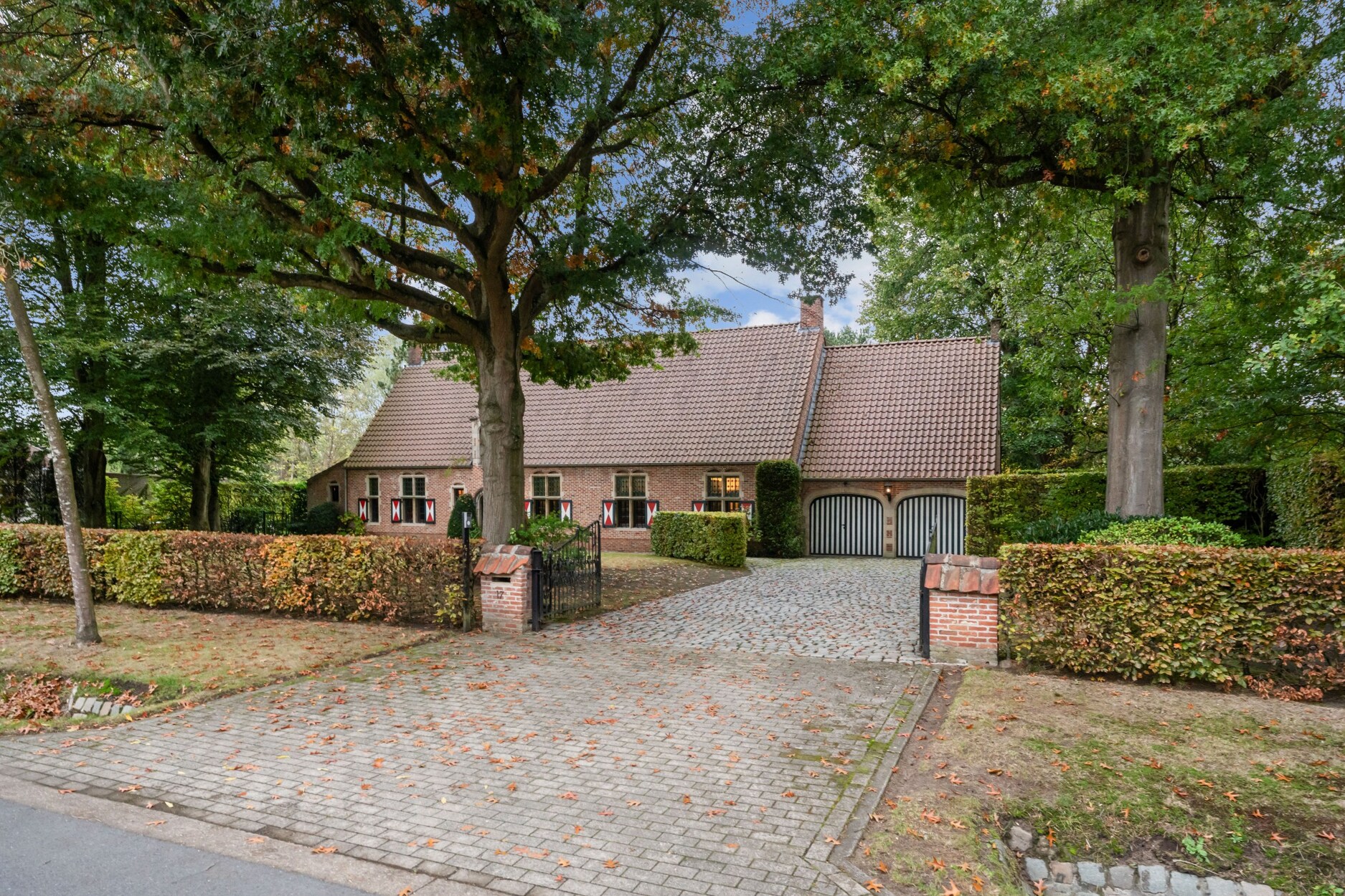 Authentieke villa met karakter op toplocatie in Schilde